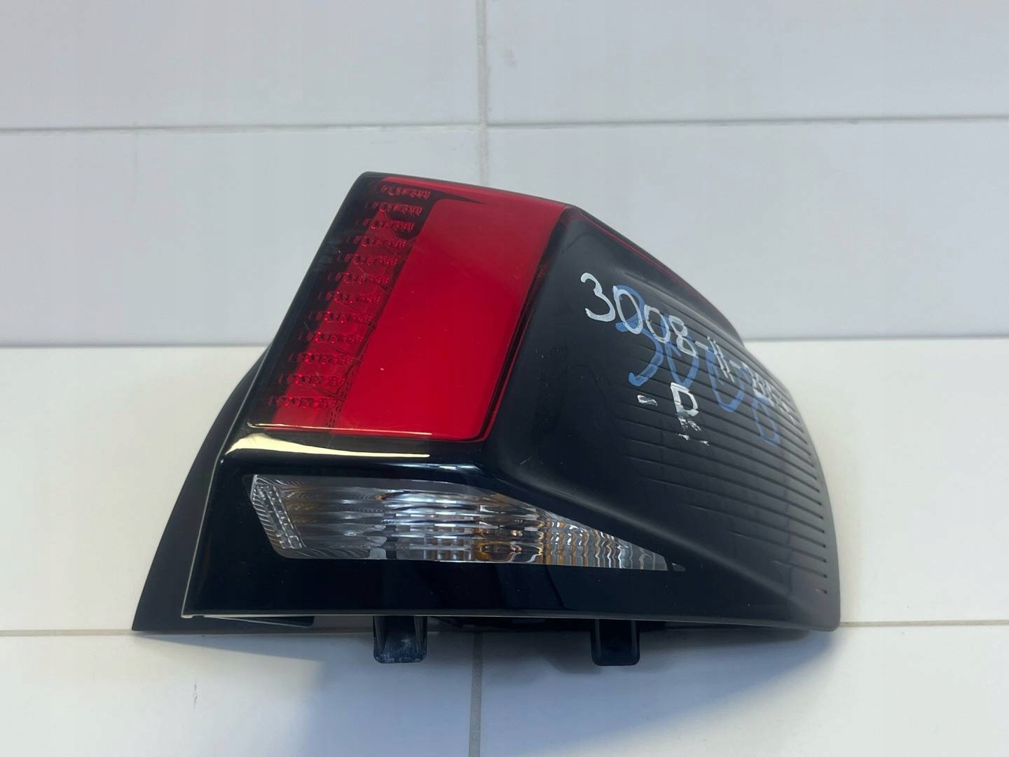 light rear right side Peugeot 3008 2 2019 P8481550201