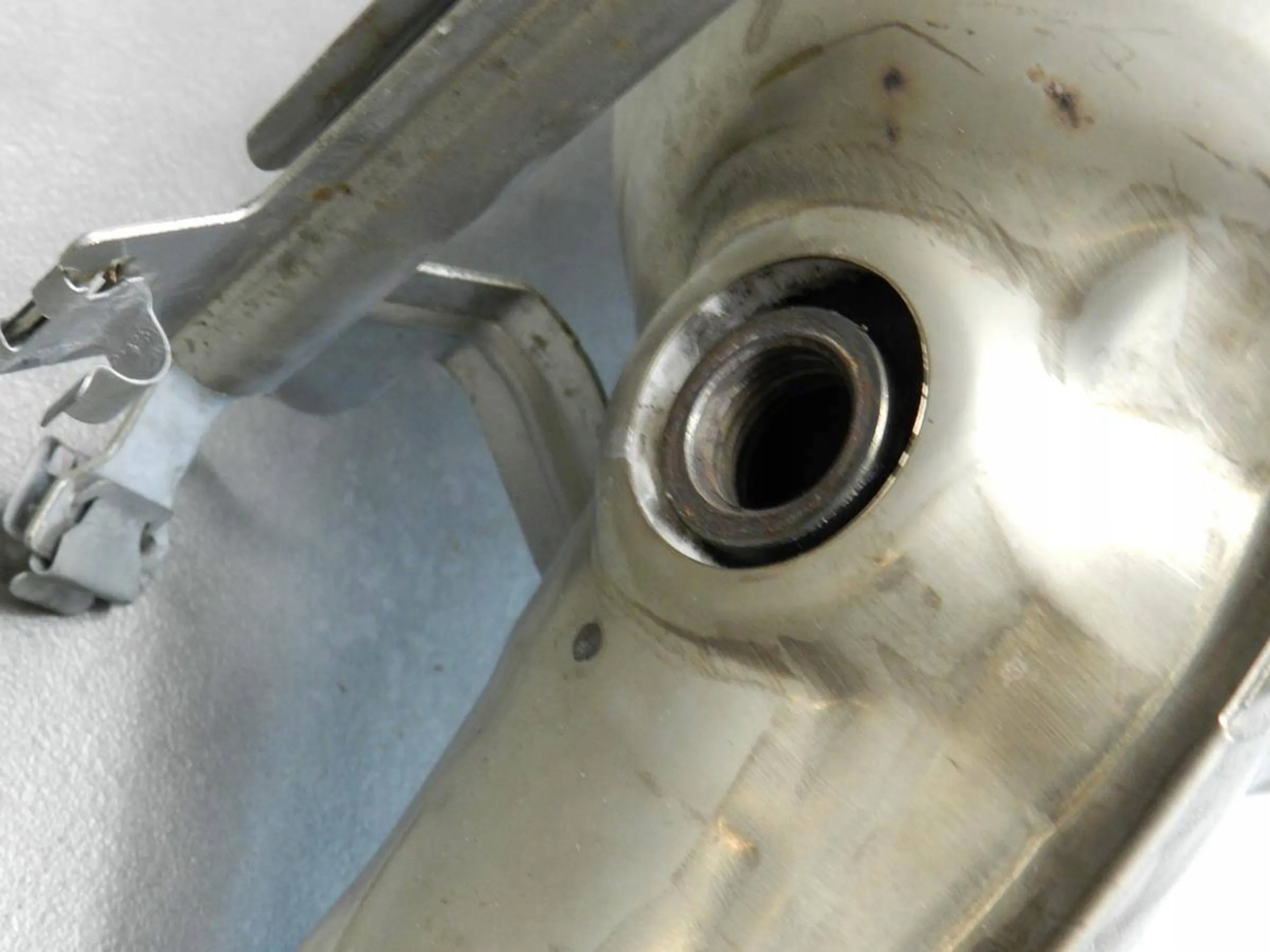 VW EOS katalizátor 1K0131701E
