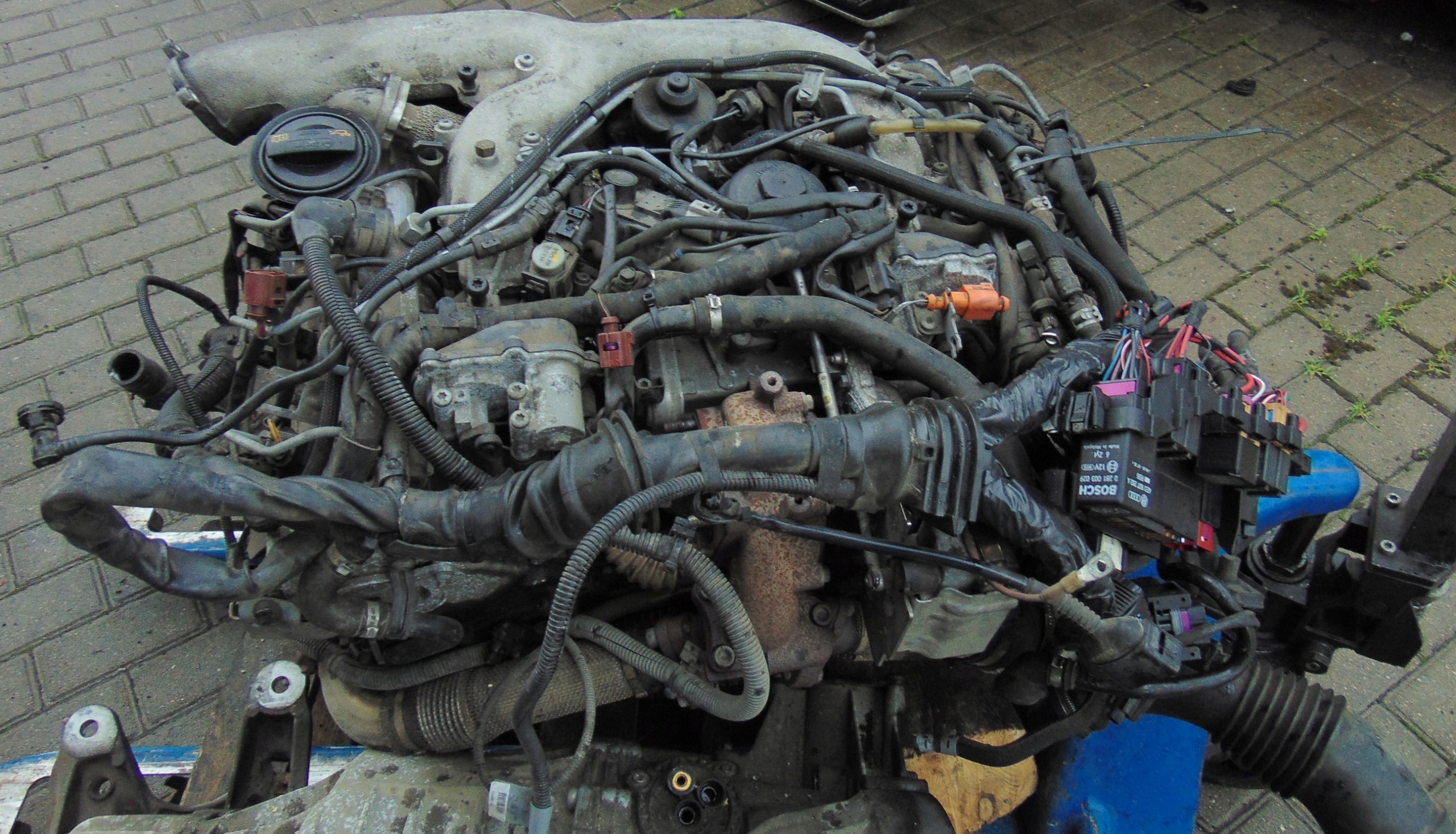 KOMPLETNY SILNIK AUDI A4 B8 2.7TDI CGK EUROPA