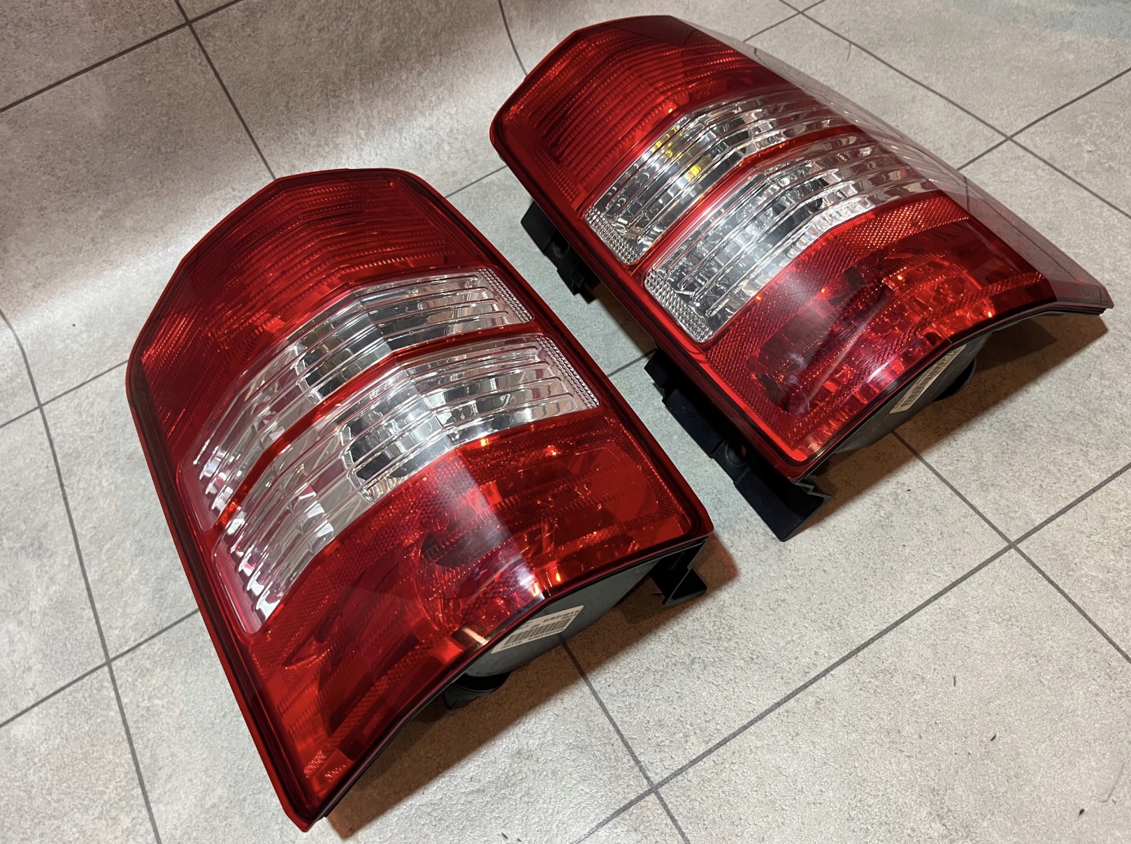 CHEROKEE KK фонари задние европа оригинал