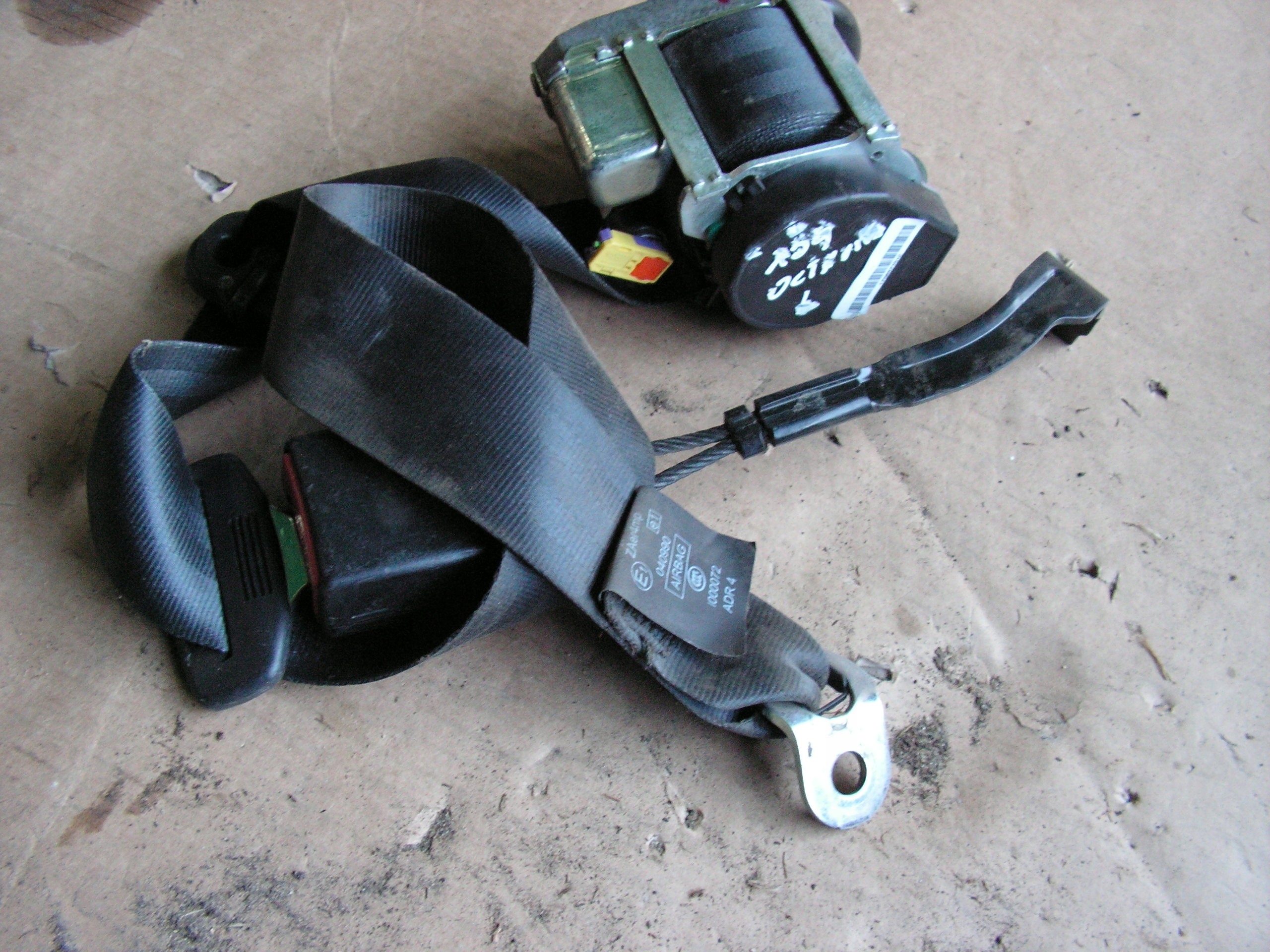 SKODA OCTAVIA RS PAS BEZPIECZEŃSTWA PRZÓD