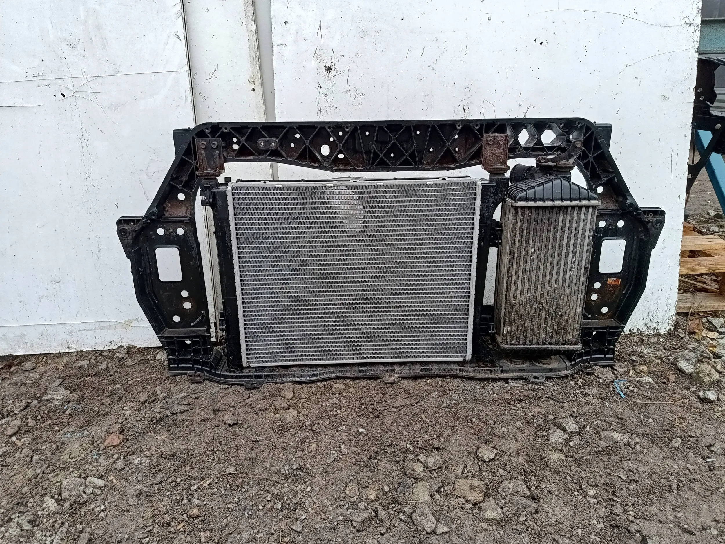 KIA RIO III support panel for radiators radiator 1,1CRDI 1,4CRDI 2011