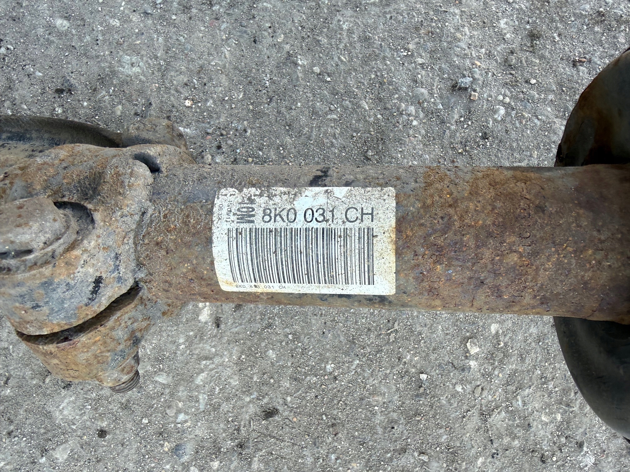 AUDI A4 B8 KOMBI AVANT 2.0 TDI shock absorber right front front 8K0031CH