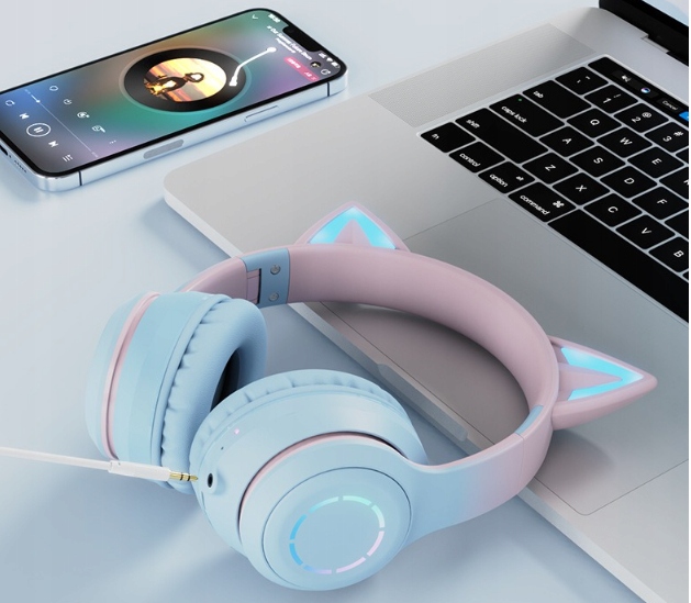 SŁUCHAWKI GAMINGOWE RGB Z KOCIMI USZAMI SLUCHAWKI KOMPUTEROWE DO GRANIA RGB Kolor dominujący fioletowy