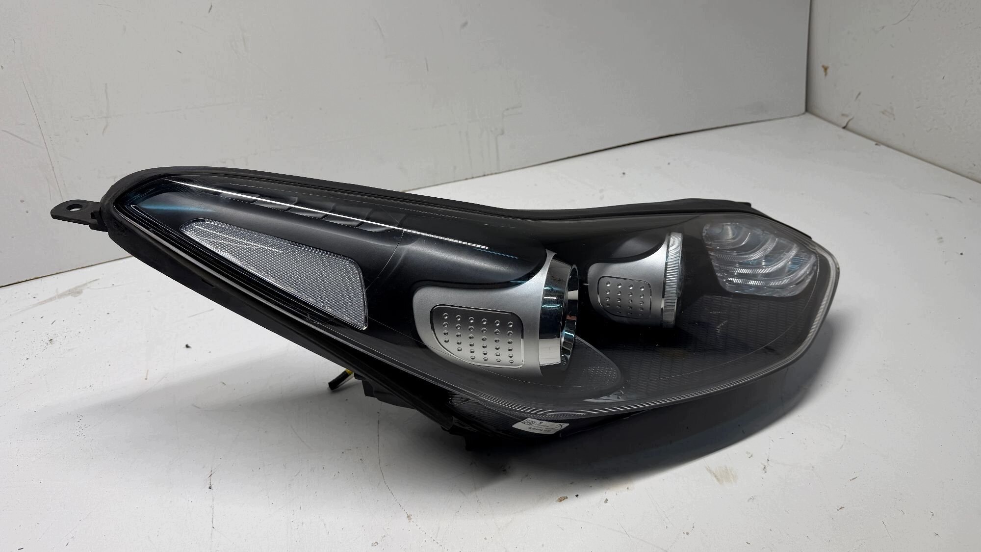 KIA SPORTAGE IV light right right front front 15-21 nice