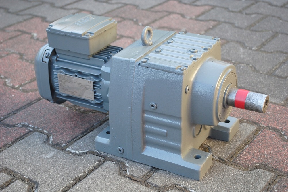 Motoreduktor 0.55kw. 9,9obr./min.. SEW