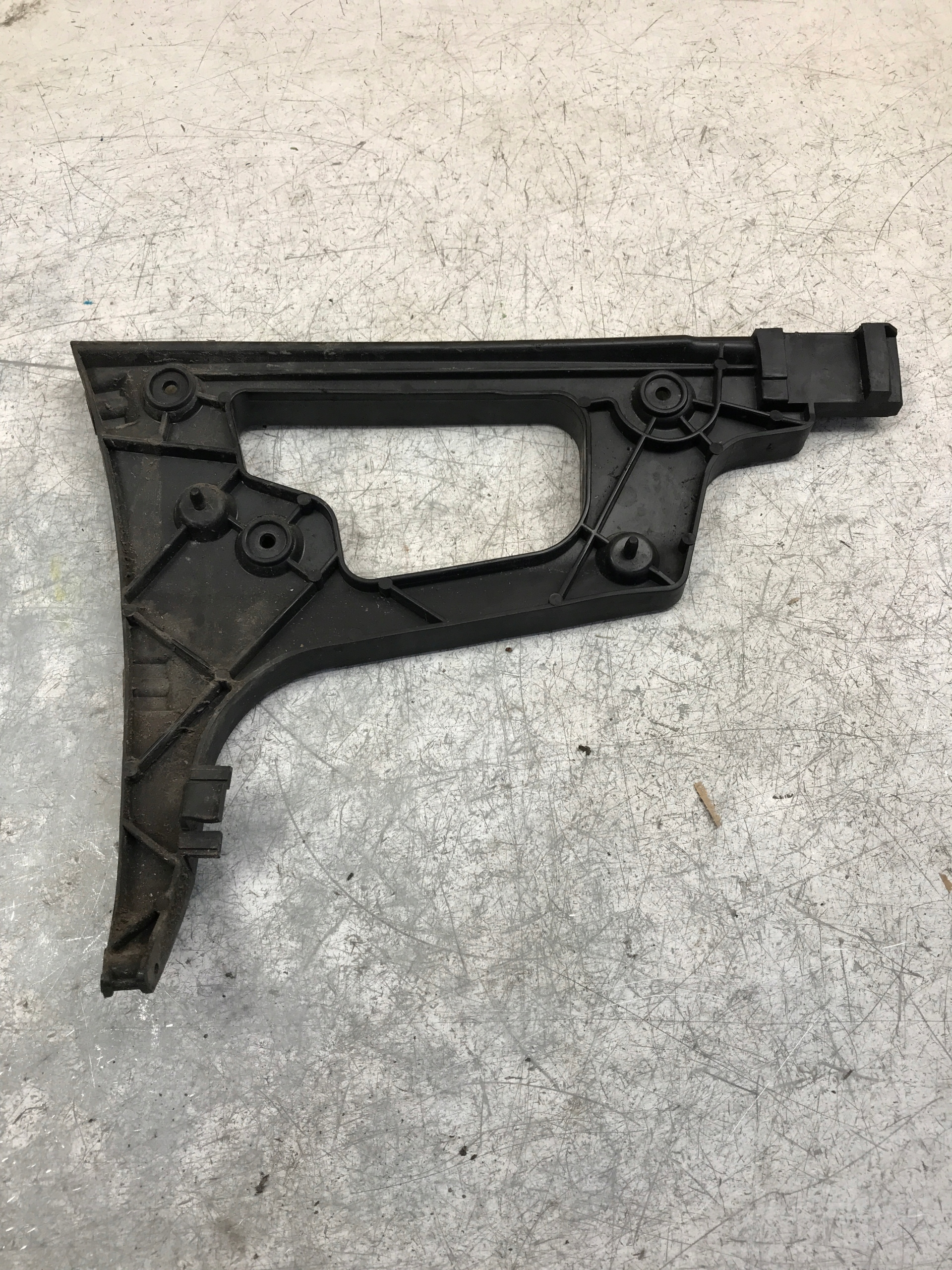 bumper bracket right rear part AUDI A5 8T0807454