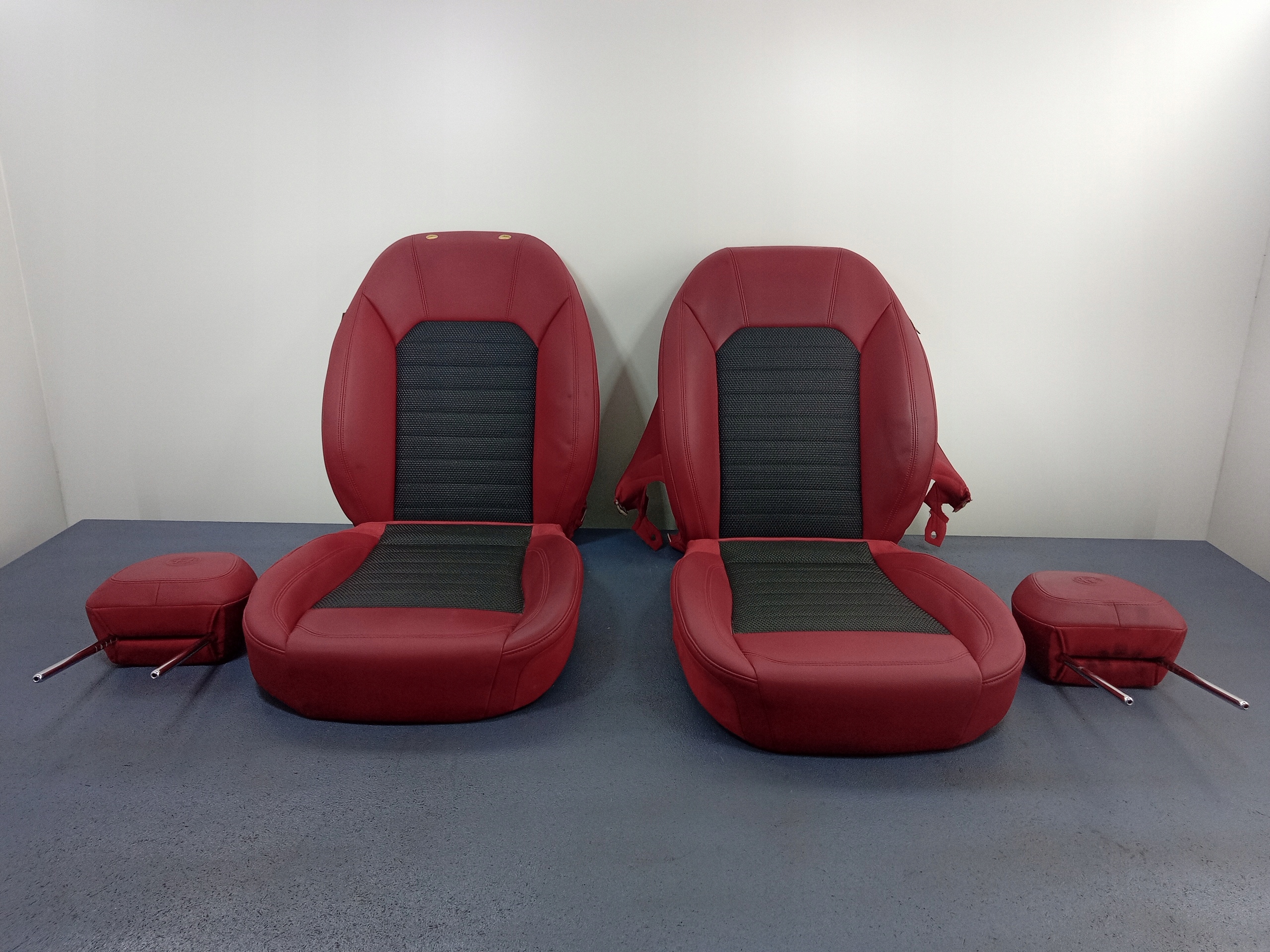 STELVIO ОБШИВКИ ОББИВКА СИДІНЬ ПЕРЕД ПОЛЬСЬКИЙ