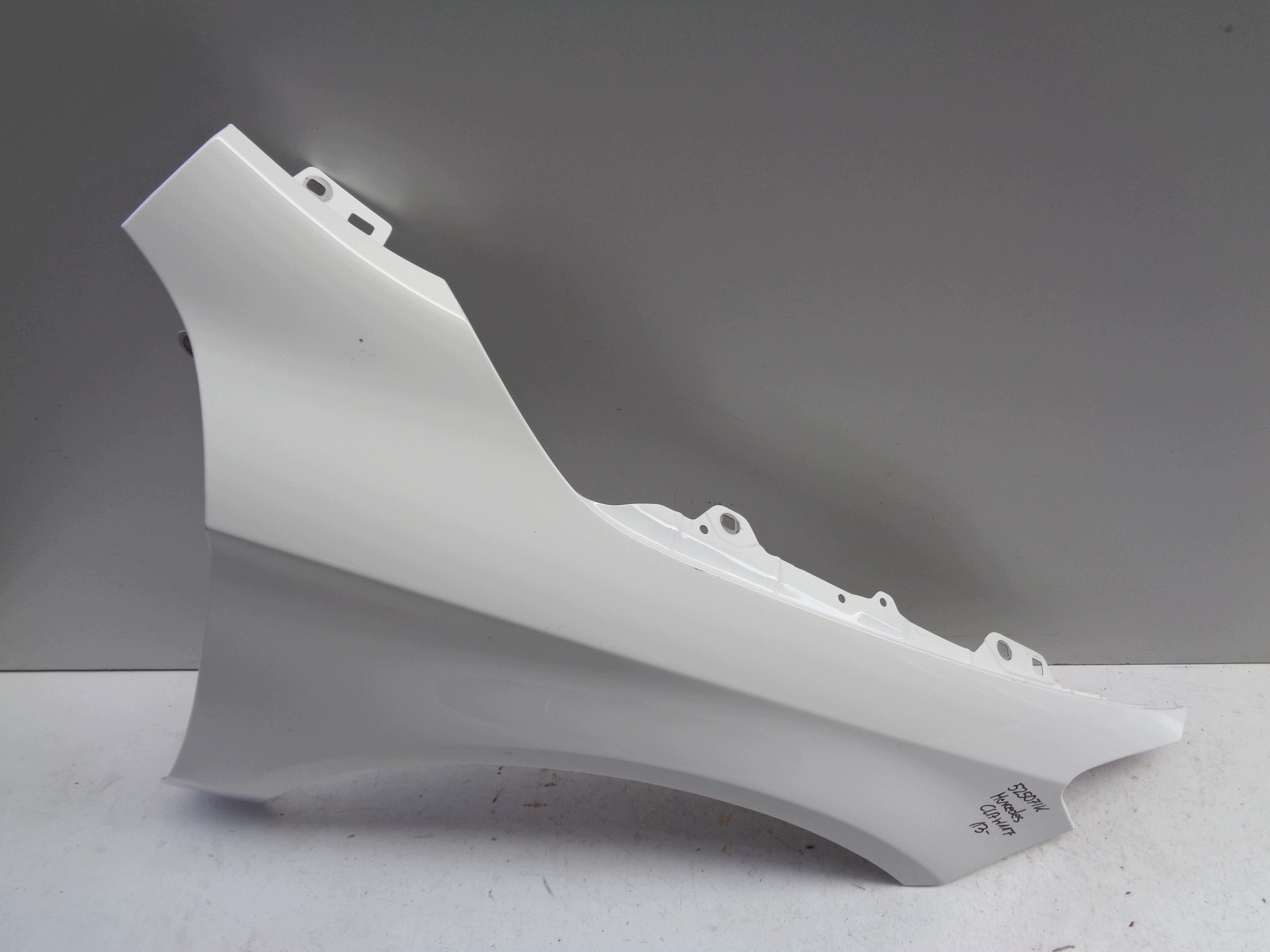 fender right front MERCEDES CLA W117 13- NR 52507