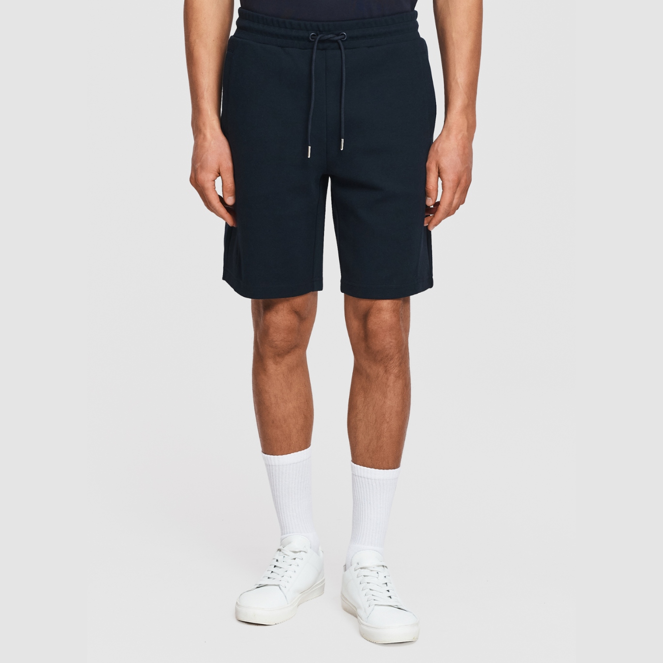 Tmavě modré pánské teplákové šortky z řady Sportive Pako Lorente vel S