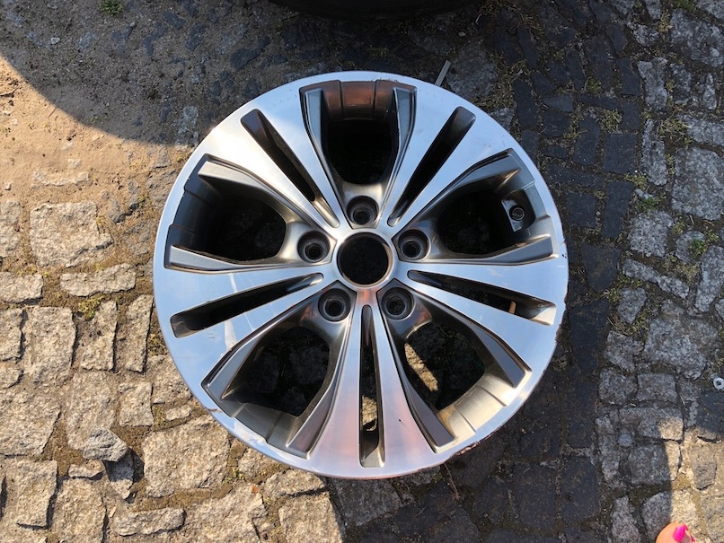 KIA CEED II VENGA FELGA ALUMINIOWA 6X16 ALUFELGA