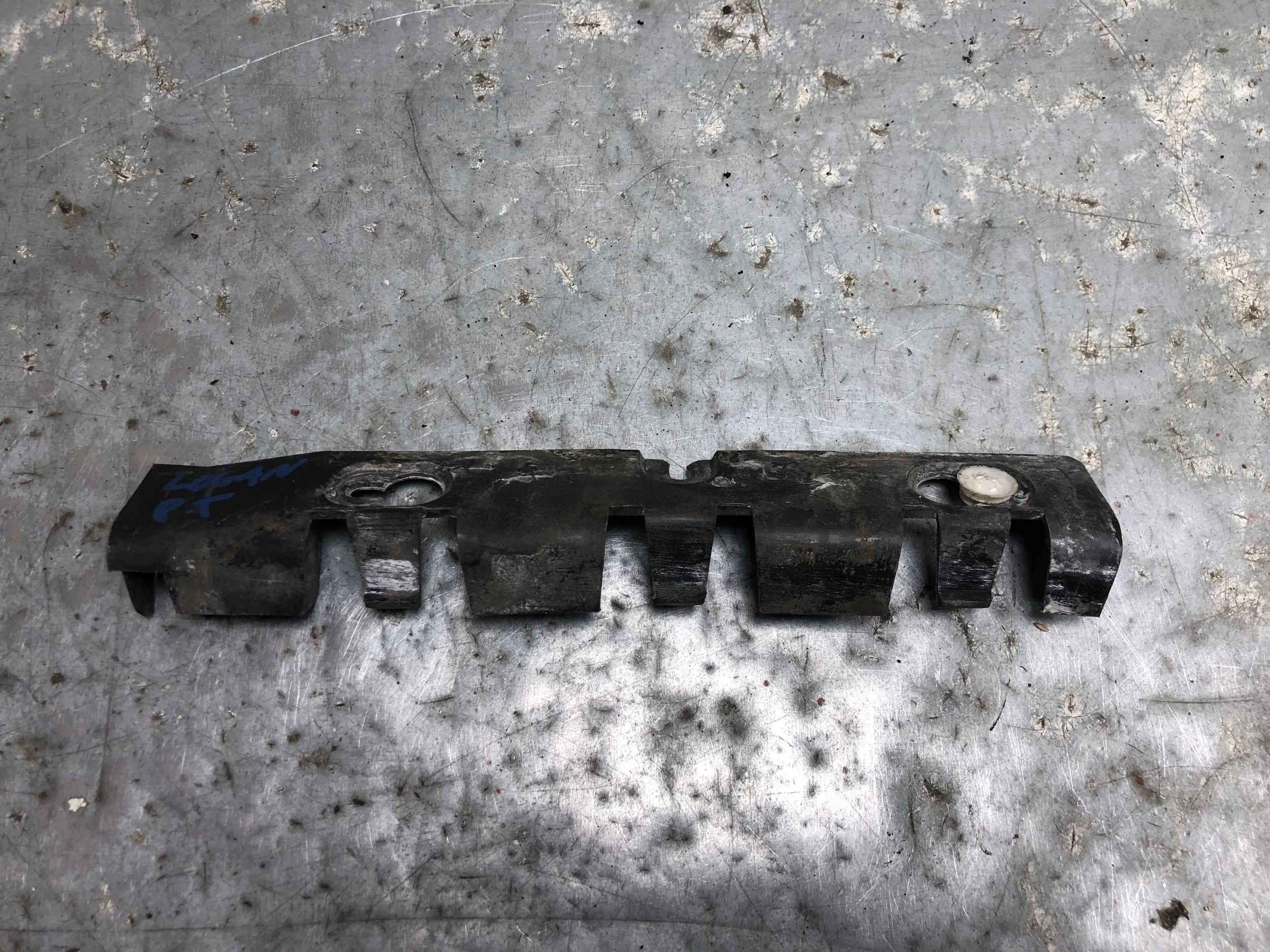 bumper bracket right rear part DACIA LOGAN 8200301495