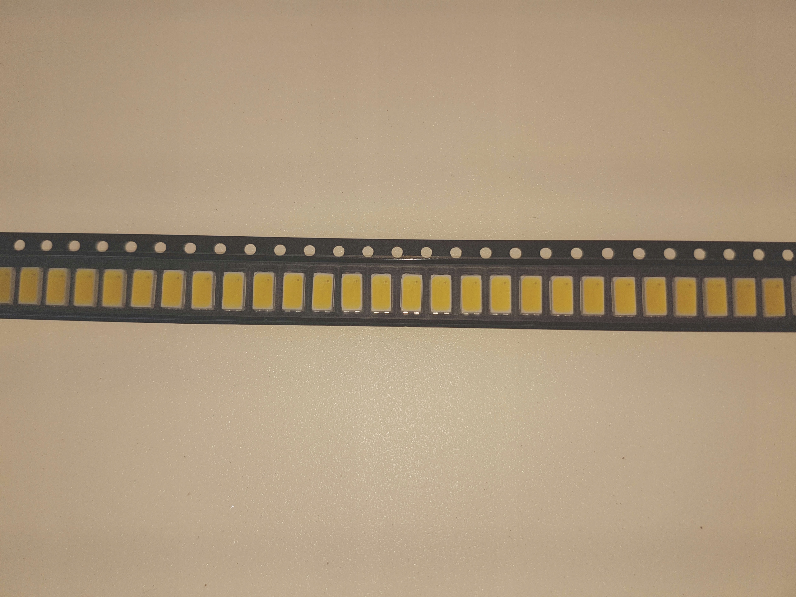 

diody led mocy smd biała zimna 5000K - 100sztuk