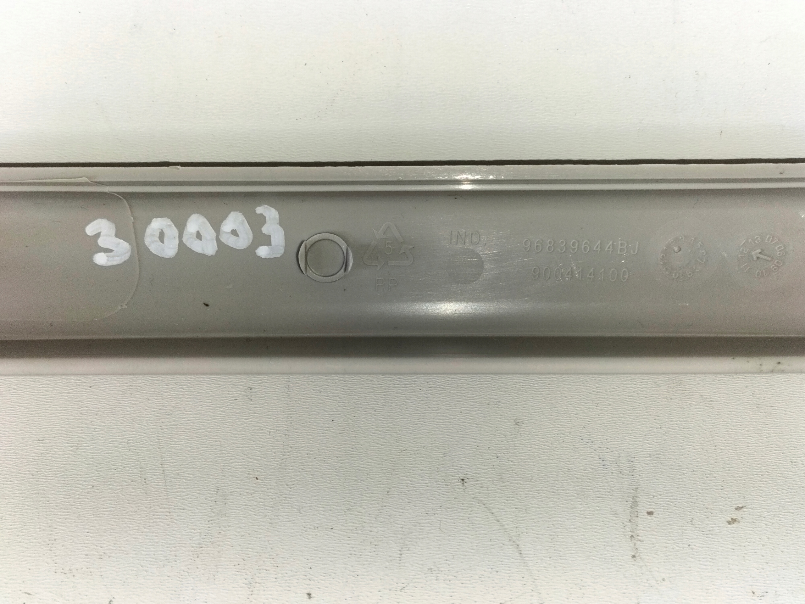 moulding upholstery door right CITROEN BERLINGO 08