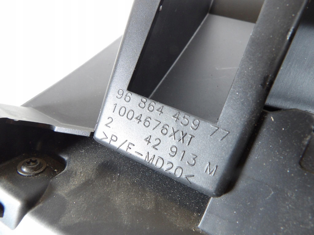 passenger compartment driver´s Peugeot OE 9686445977