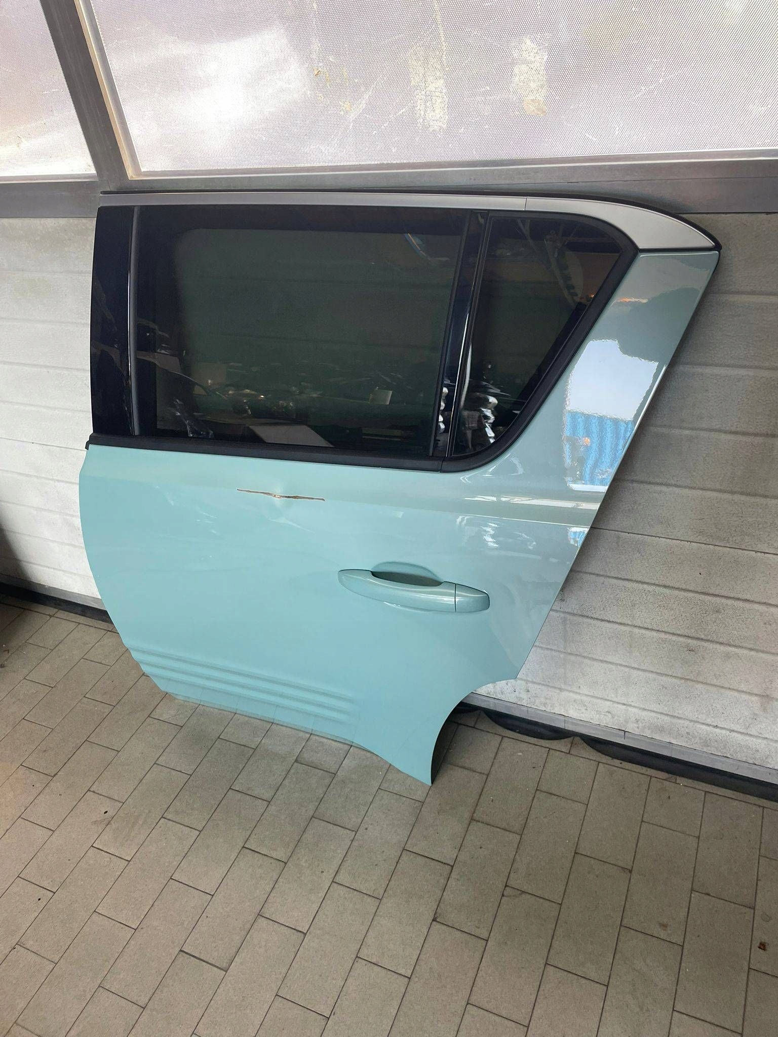 ajtó hátsó far strona bal Renault 4 BIYYY