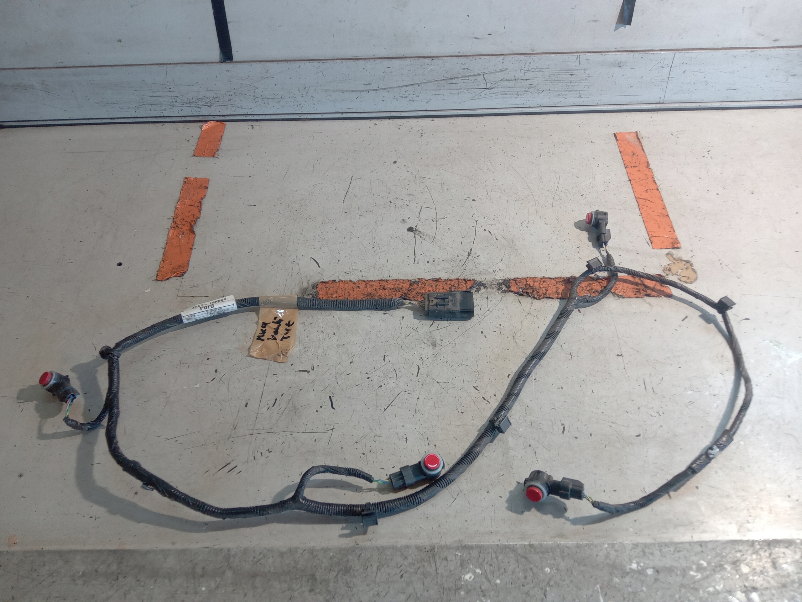 MU5T-15K859-CAW - FORD FOCUS MK4 ДАТЧИКИ ПАРКОВКИ PDC ЗАДНИЙ УНИВЕРСАЛ