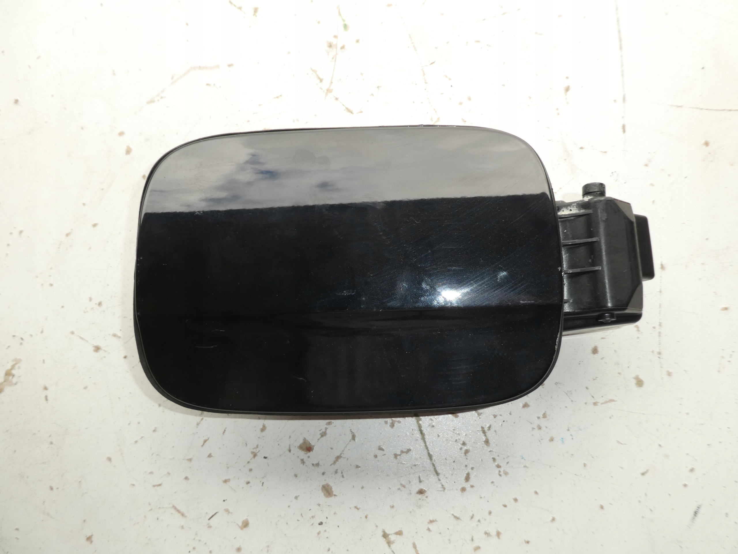AUDI A4 B8 VOLET TRAPPE CARBURANT CARBURANT 8K0809999A
