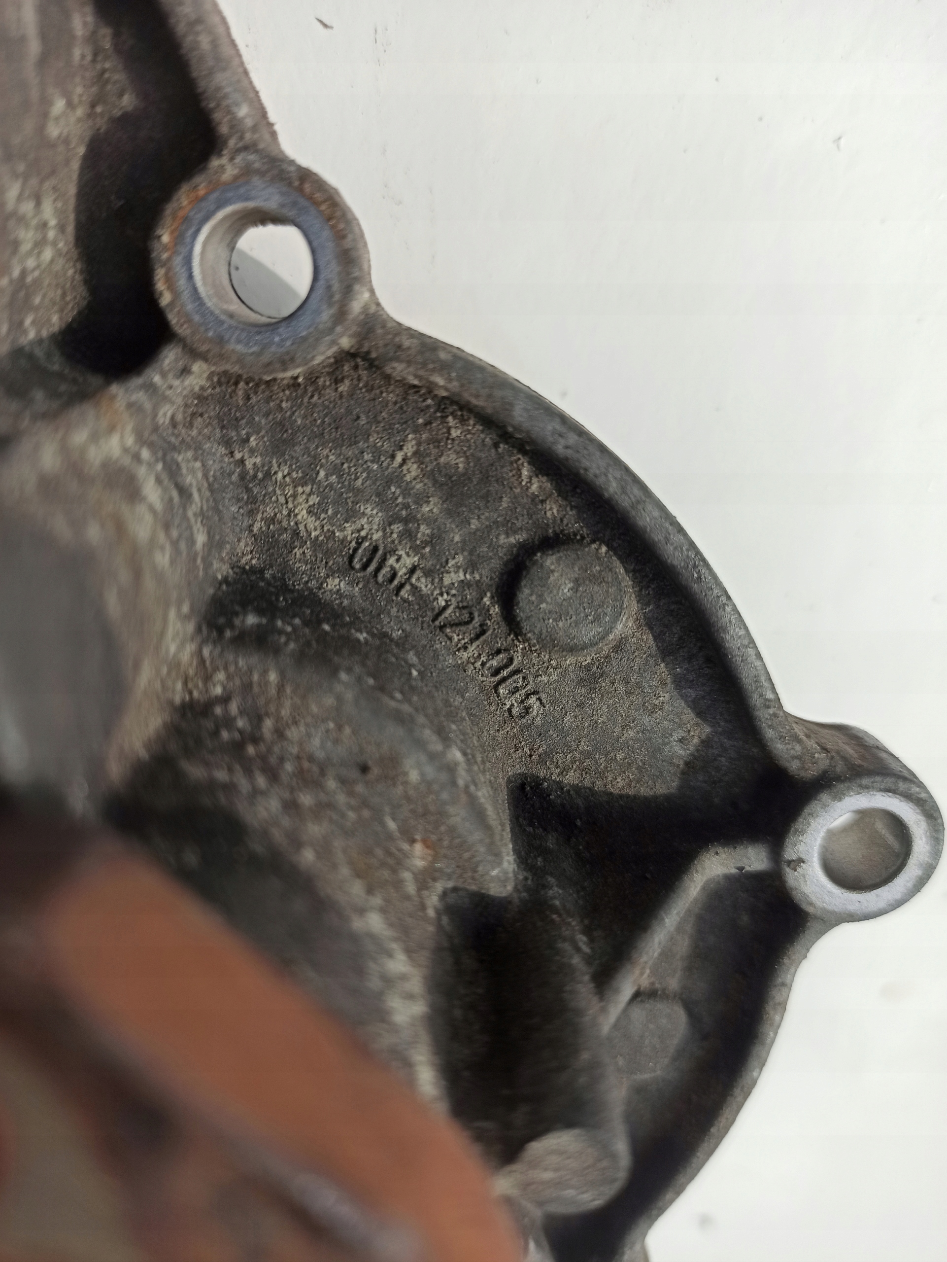 water pump AUDI 3.0 CCWA 06E121005