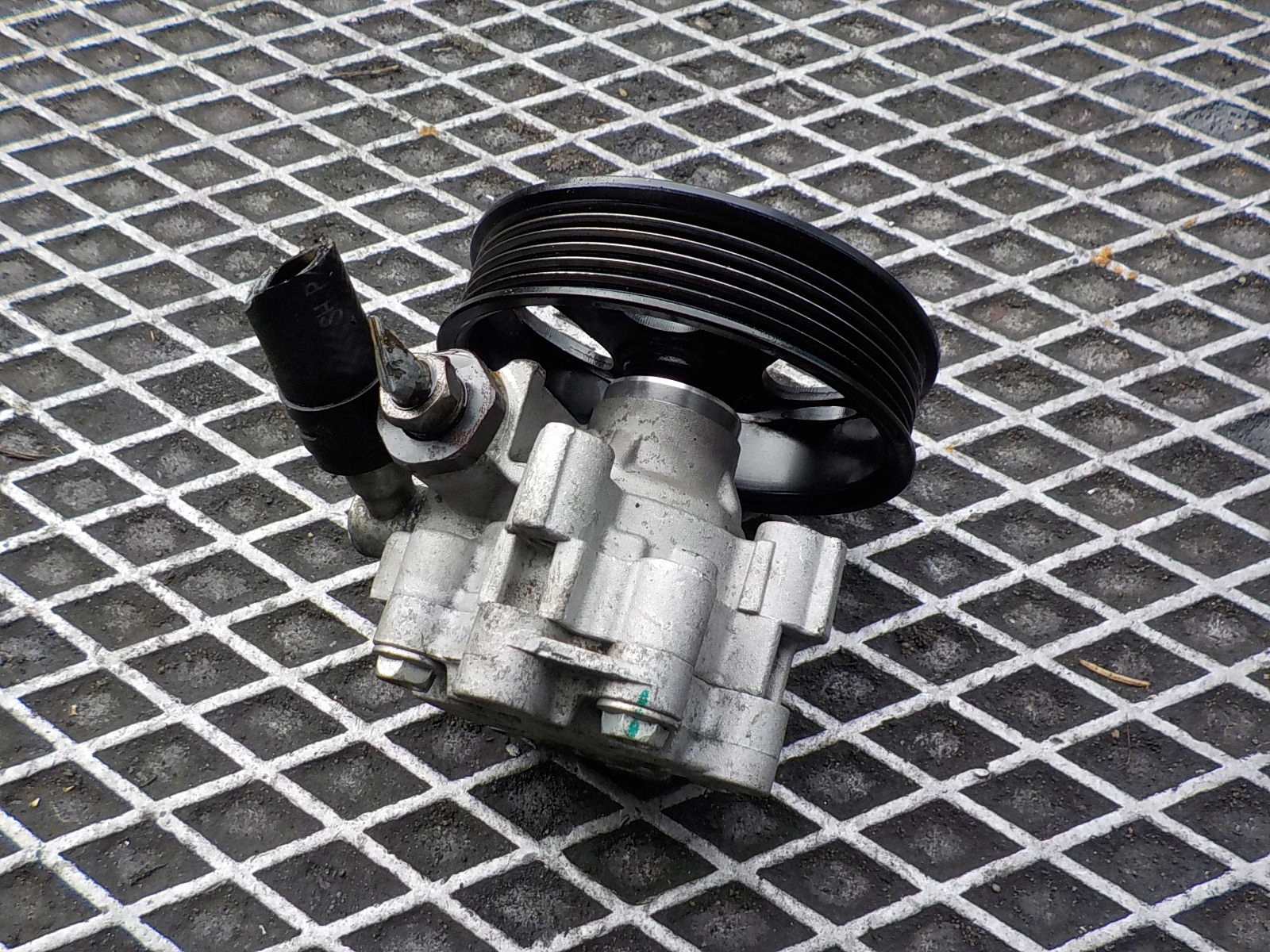 CHEVROLET CAPTIVA ANTARA 2.2 VCDI servo pump does not have