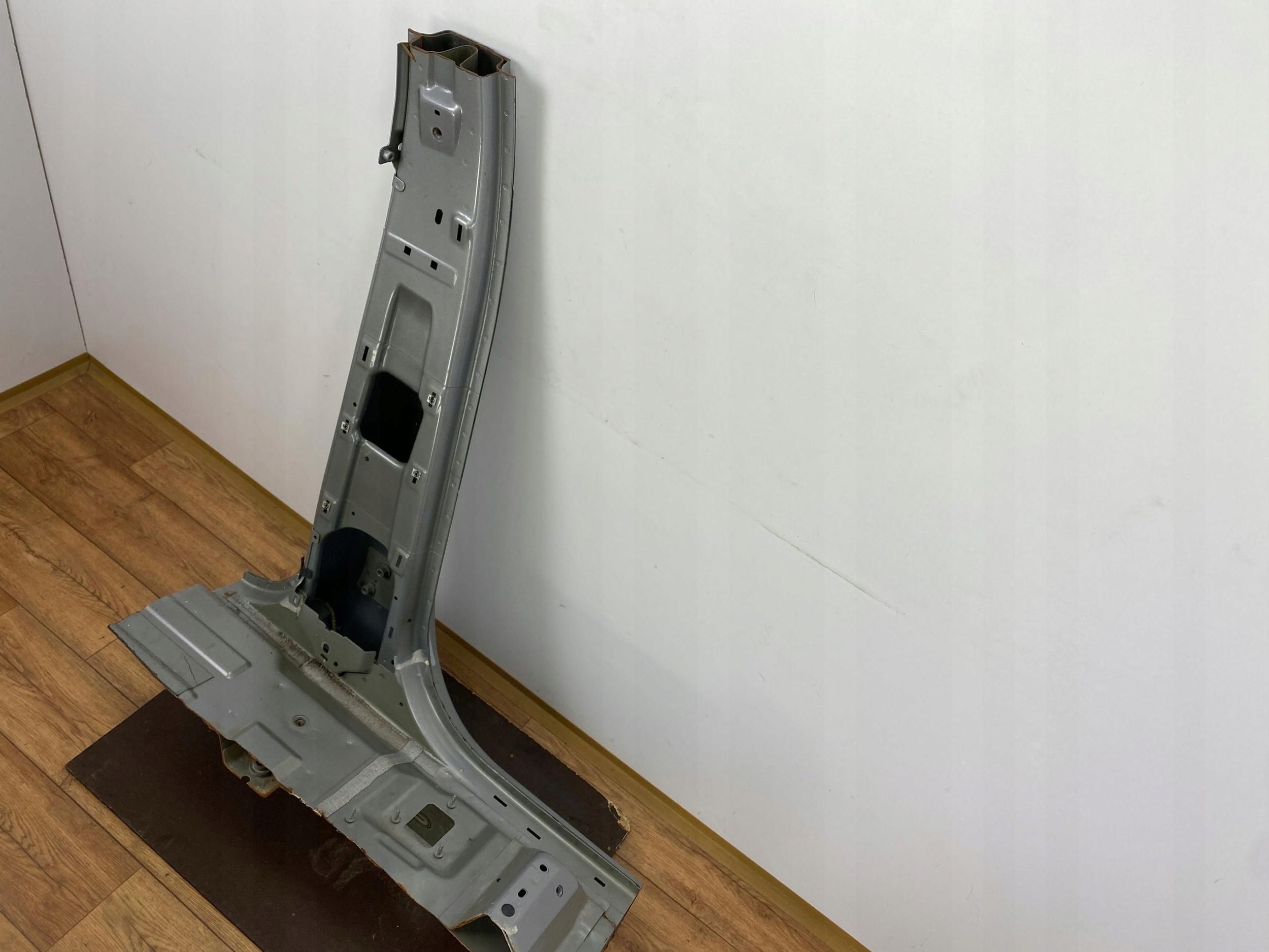 quarter pillar left bok side Dodge Ram 1500 2019+ USA