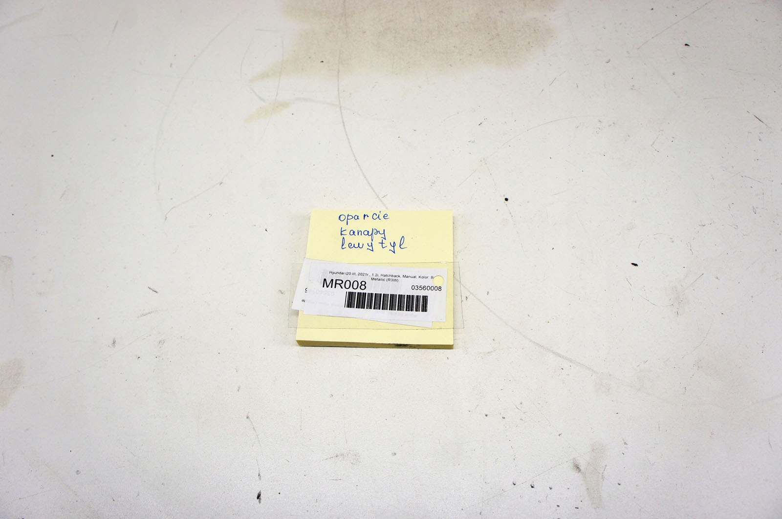 MR008 Hyundai i20 20- ^ дивана левый зад