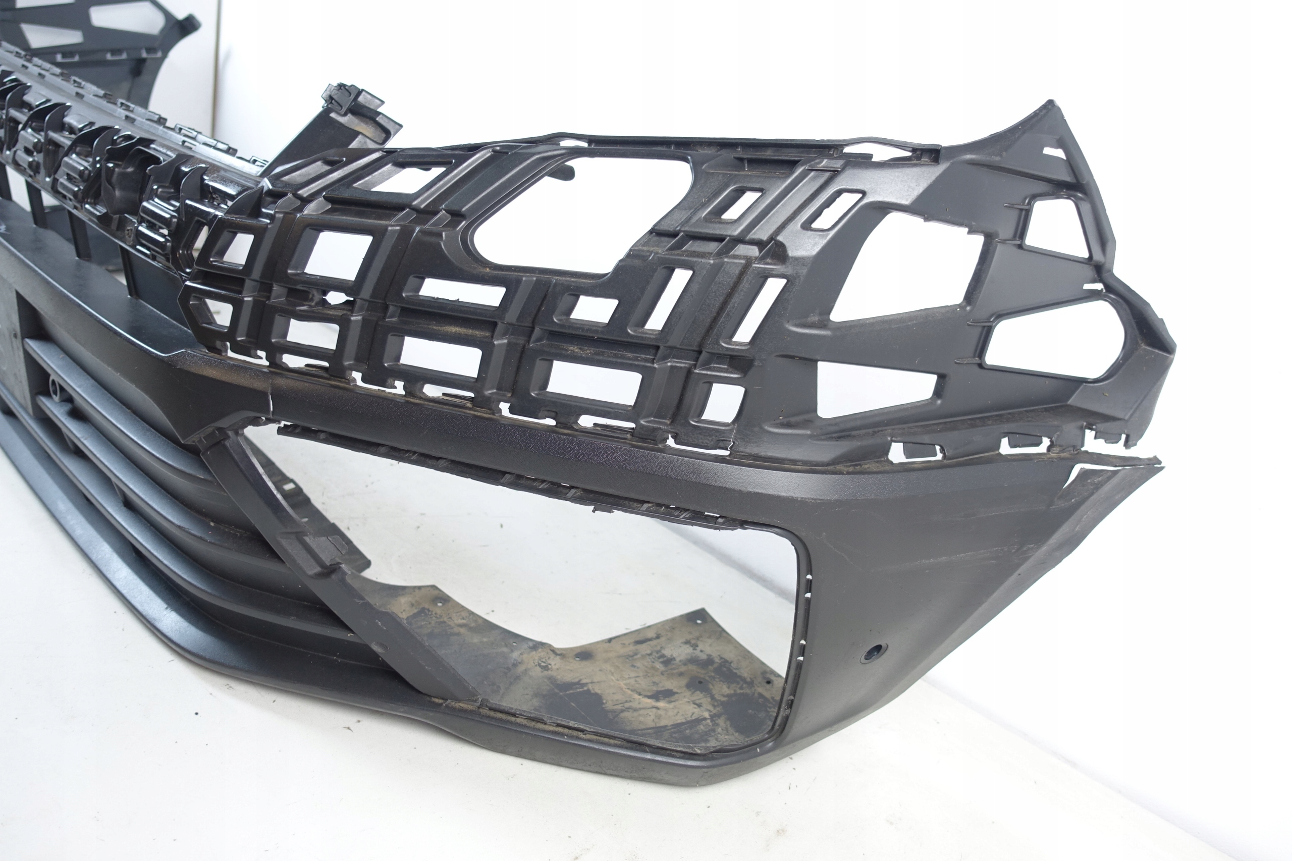 bumper front front VW CRAFTER II 7C0 2016