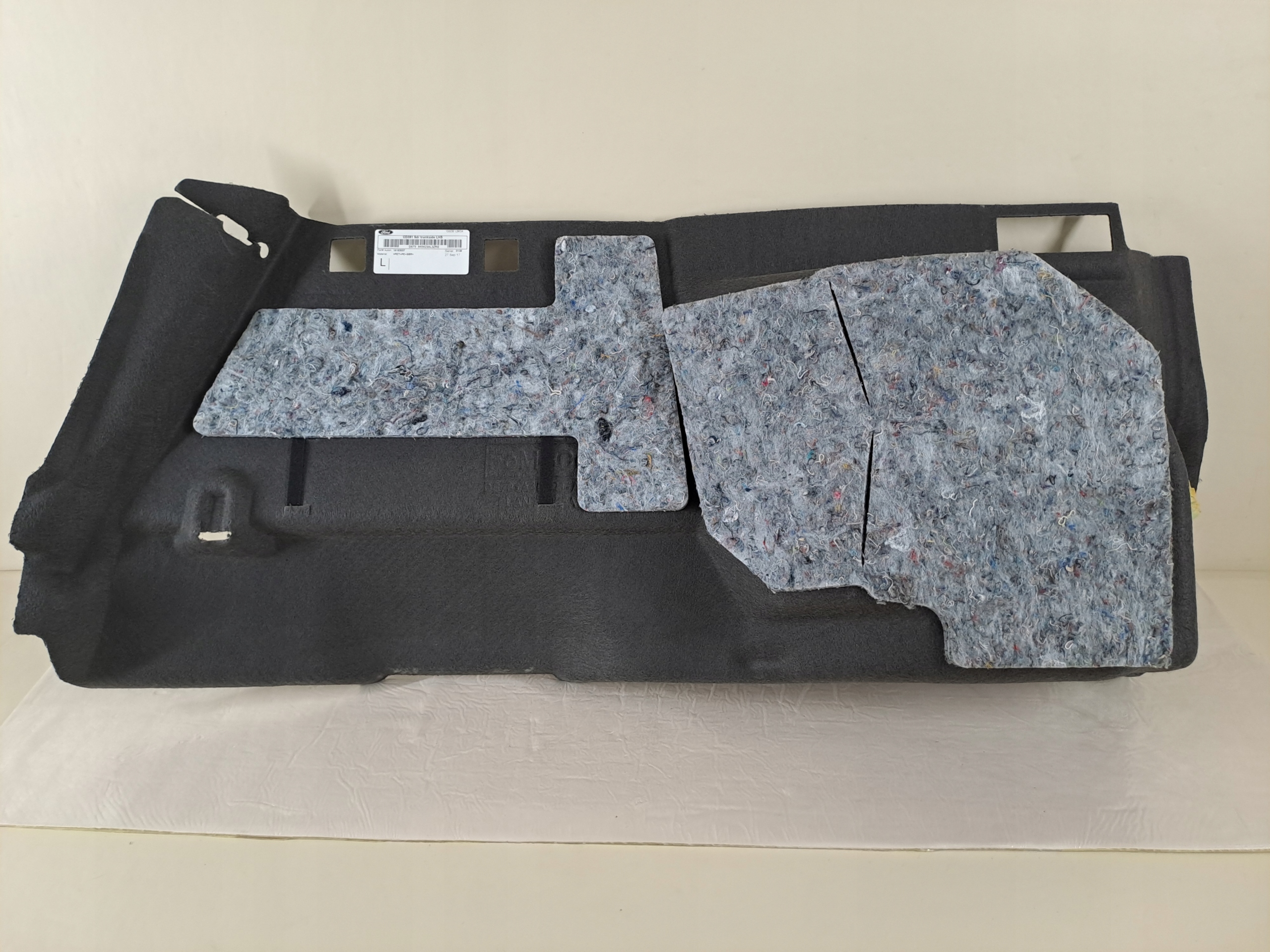 boot upholstery left LIFTBACK FORD MONDEO V MK5 17r