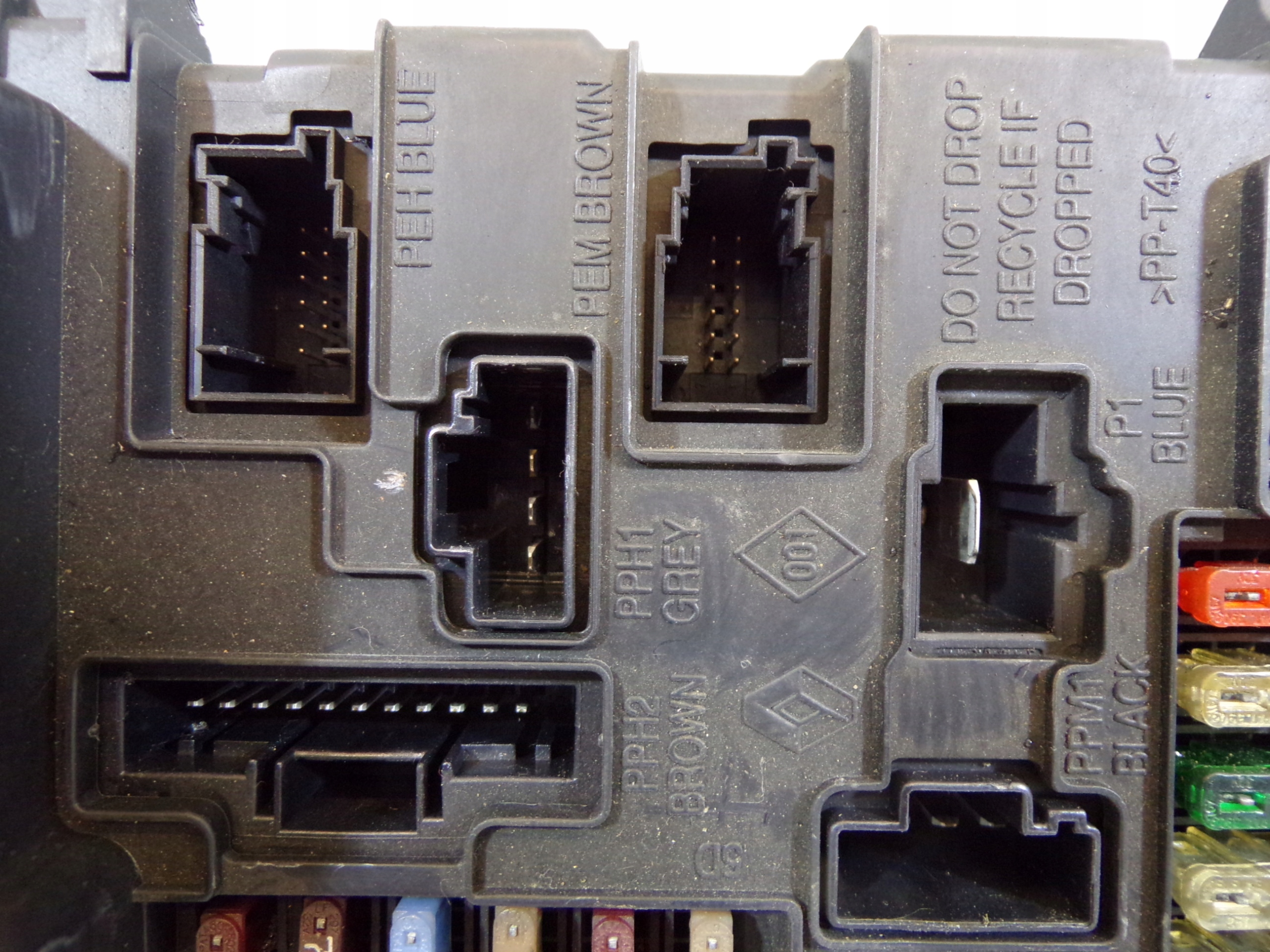 MODUŁ BSM RENAULT S118399300L (SK1) Numer katalogowy części MODUŁ BSM RENAULT S118399300L (SK1)