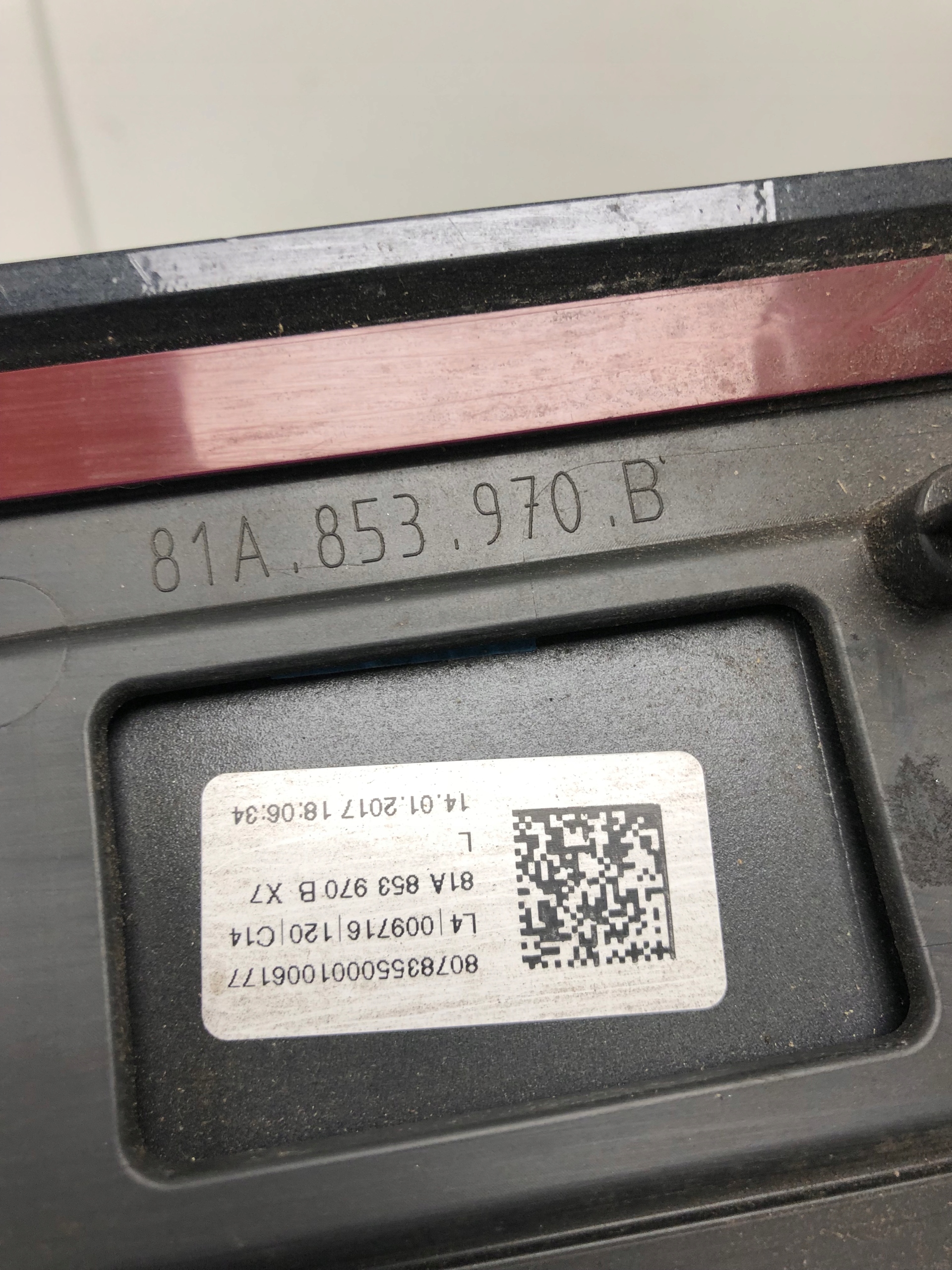 moulding door right rear part AUDI Q2 81A853970B