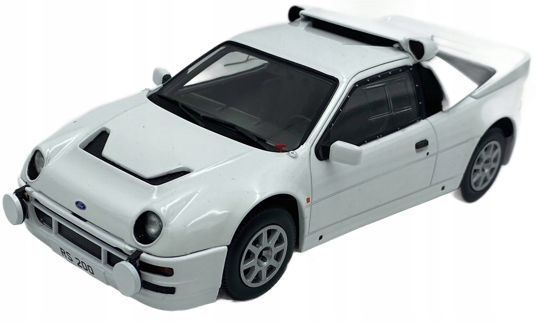 Ford Rs 200 model 124211 WhiteBox 1:24 bílá