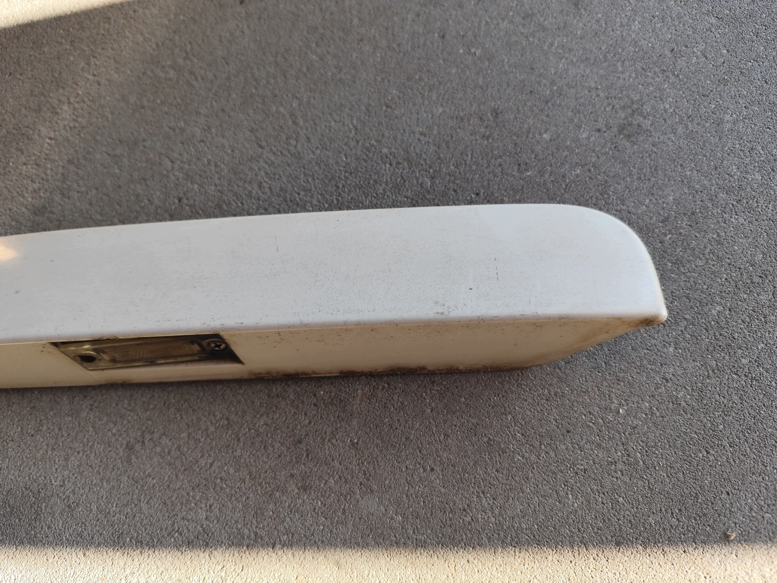 VW T5 cap moulding number plate light do bonnet/trunk door biala