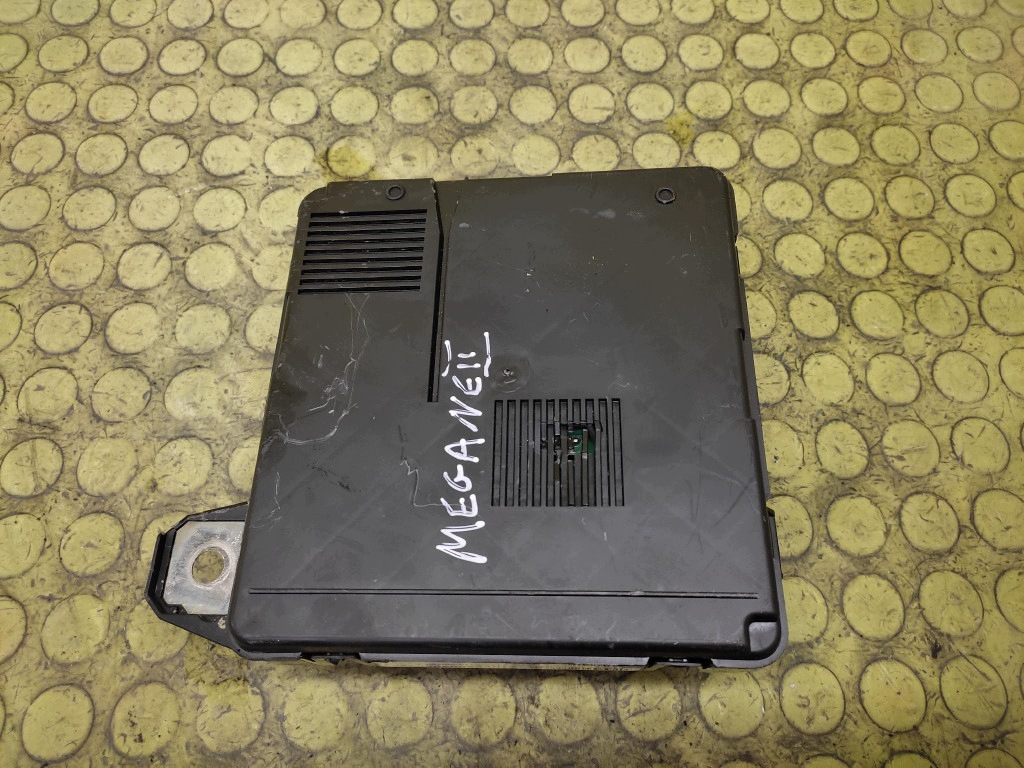 RENAULT MEGANE II module UPC 8200306032C