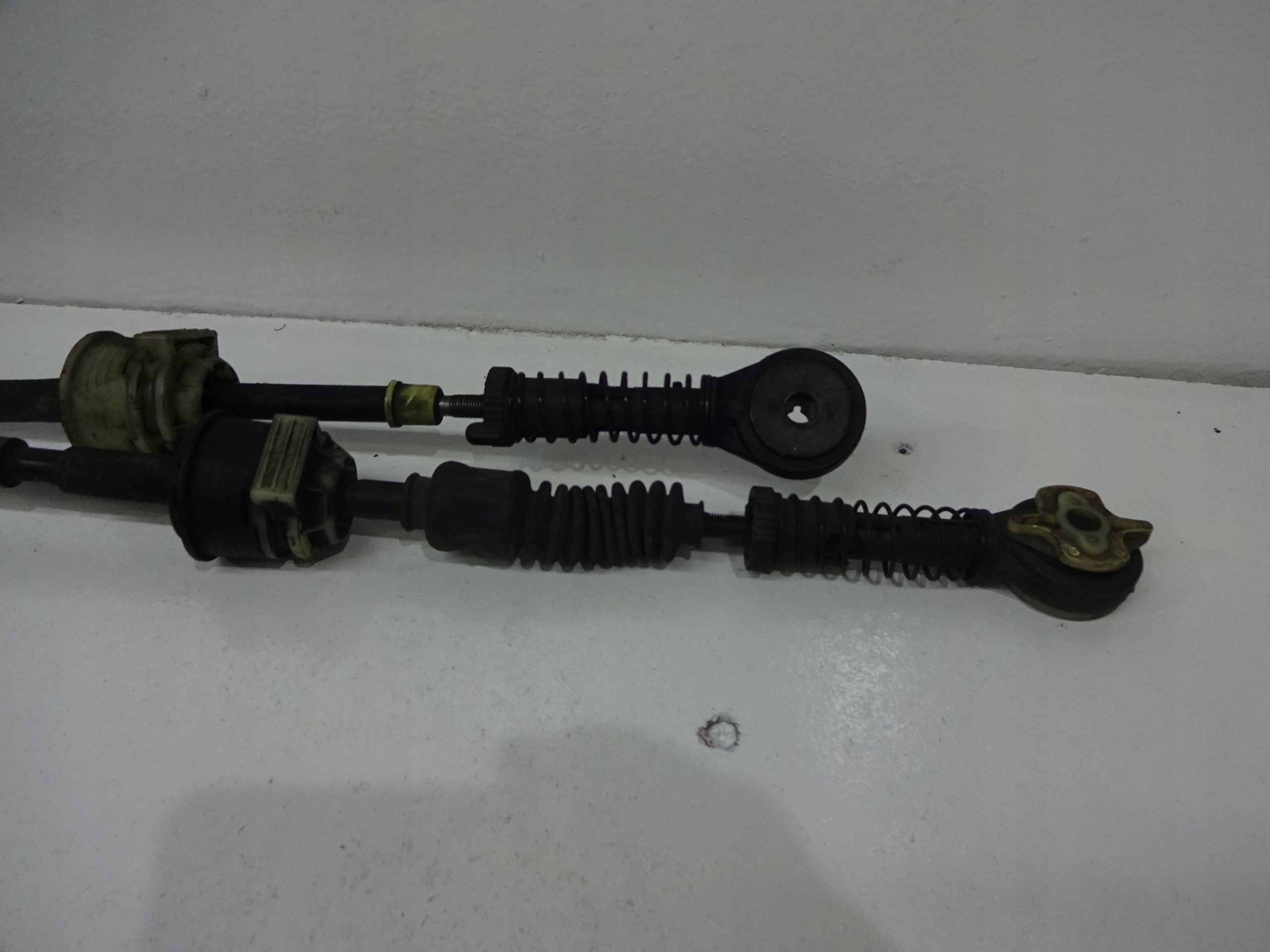 LINKI ZMIANY BIEGÓW 1,8 CEDES B KLASA W246 Rodzaj skrzyni Manualna