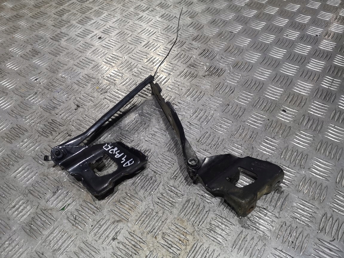 Петля петли капота Audi A4 B8 Lift LY9B 13r