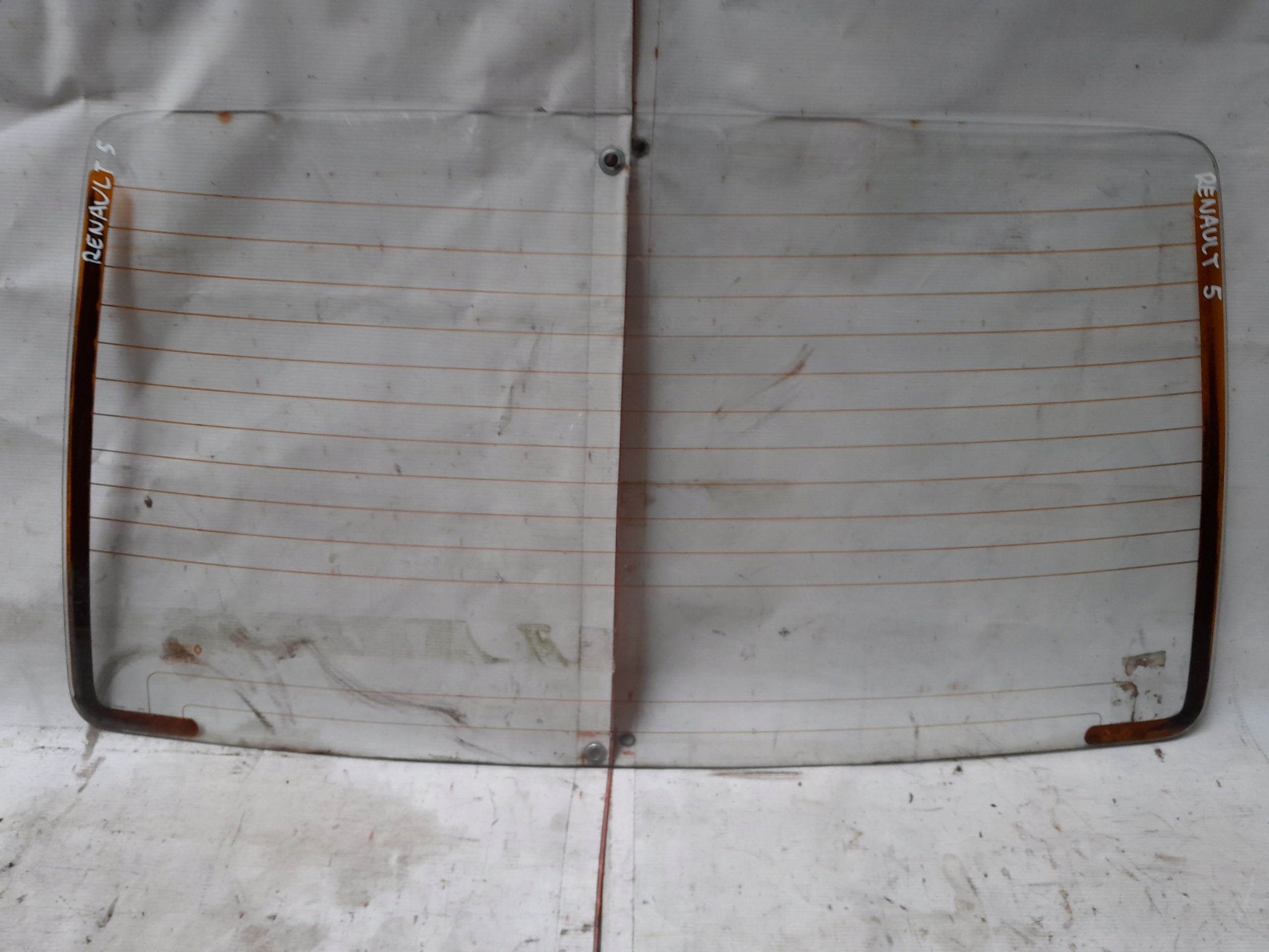 SZYBA TYŁ KLAPY RENAULT R5 5