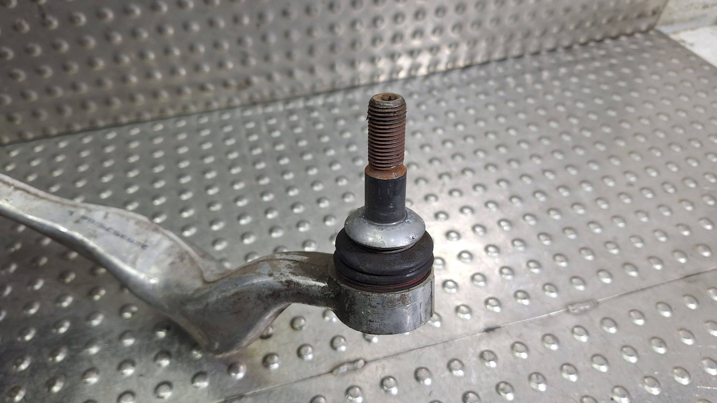 arm left front 2283575 BMW E82 E90 E93 M1 M3