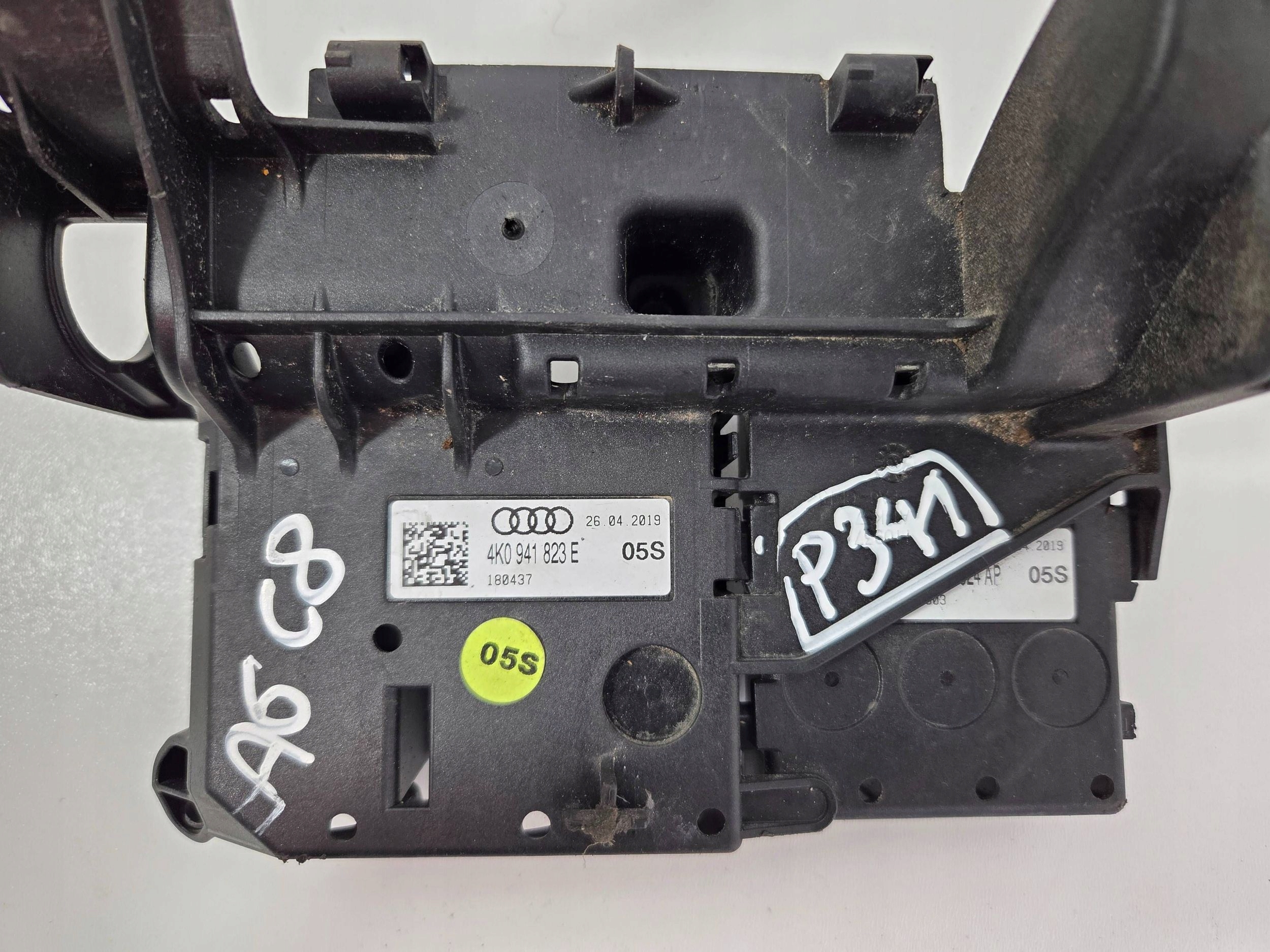 Audi A6 S6 C8 4K Rozdzielacz pradu "plus" 4K0941823E (P341)
