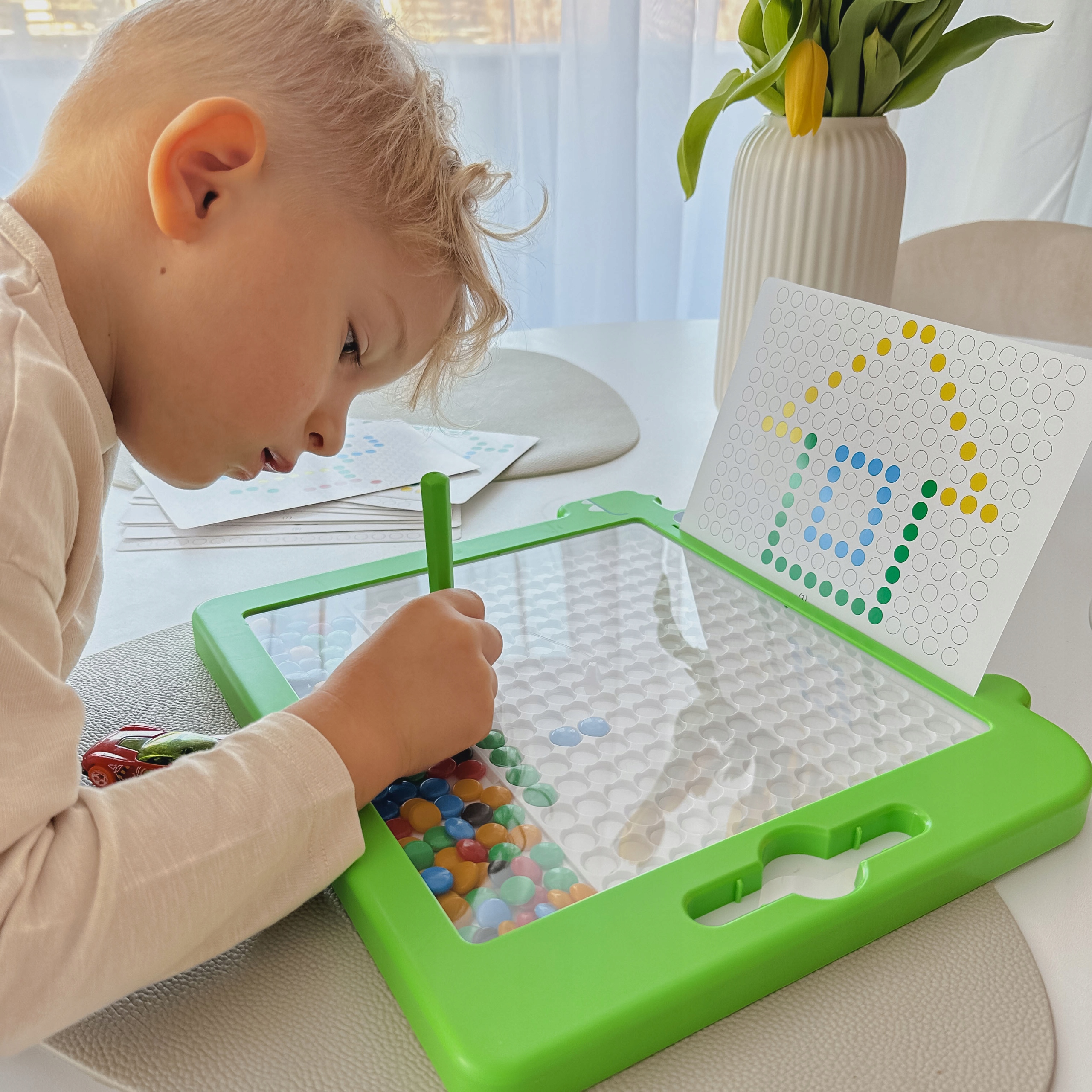 TABLICA MAGNETYCZNA MagPad MONTESSORI DINOZAUR DINOBOARD MAGNETYCZNE WOOPIE Materiał plastik