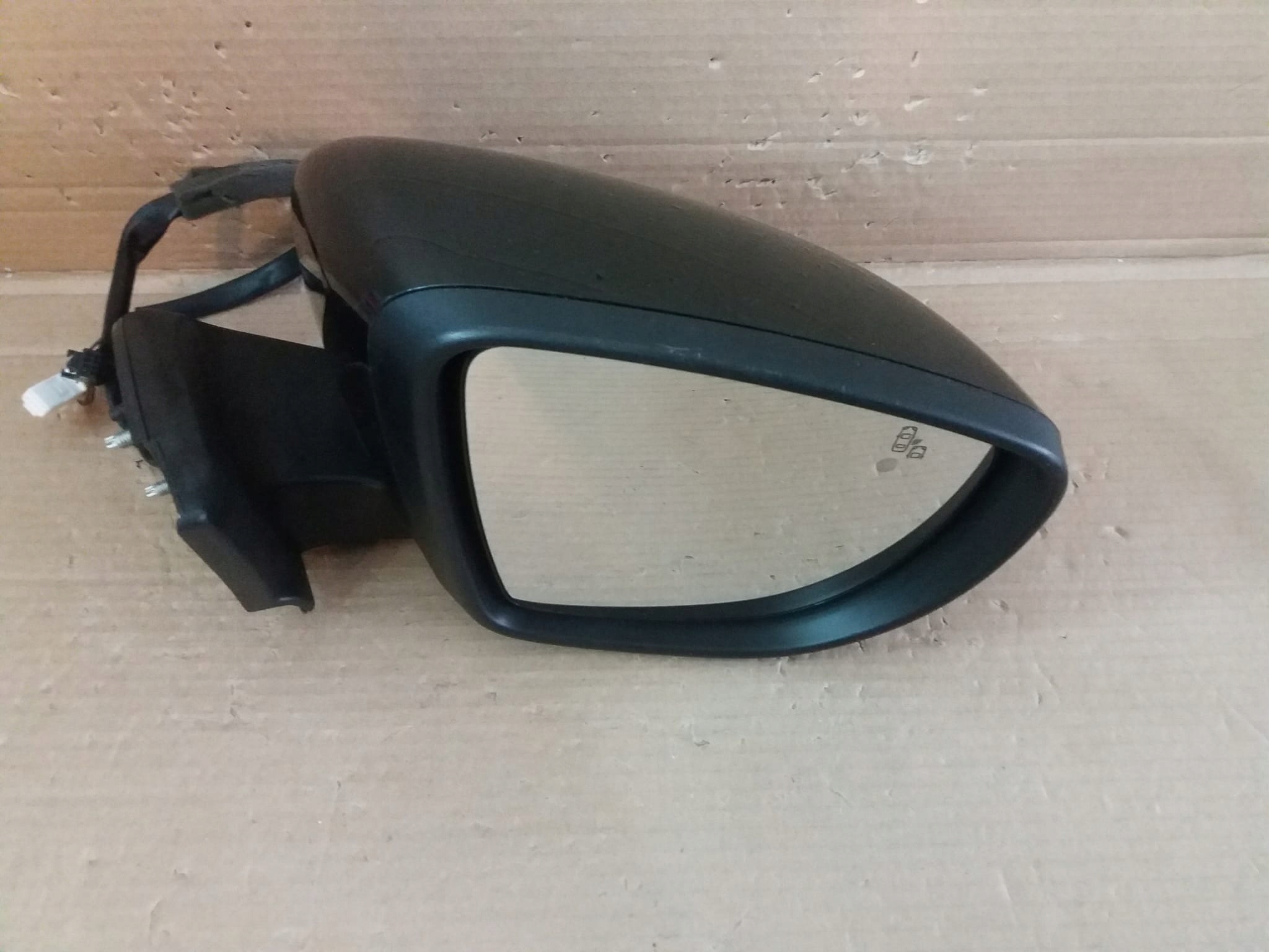 NISSAN LEAF II PRAWE ASYSTENT (6+2) 8 PIN EUROPA Strona zabudowy prawa