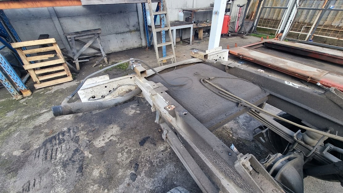 291207075E - Паливний бак б / у VW LT MK і 1976