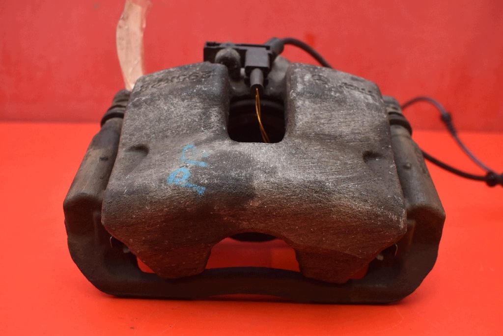 caliper brake right front MERCEDES C-KLASA W204 1.8 compressor; 156KM 07