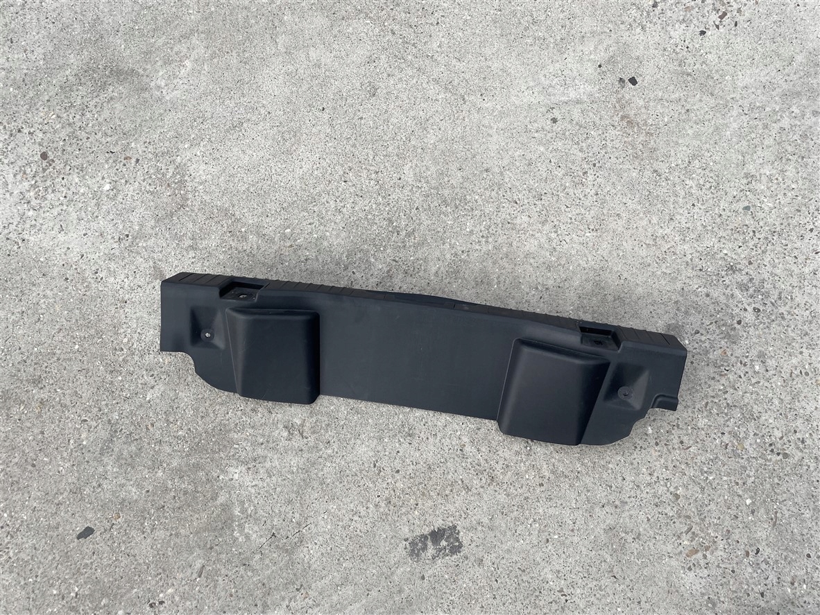 OSŁONA PLASTIK PASA TYLNEGO TYŁ LV4B-S404C08-AB FORD KUGA MK3 20-23R 21