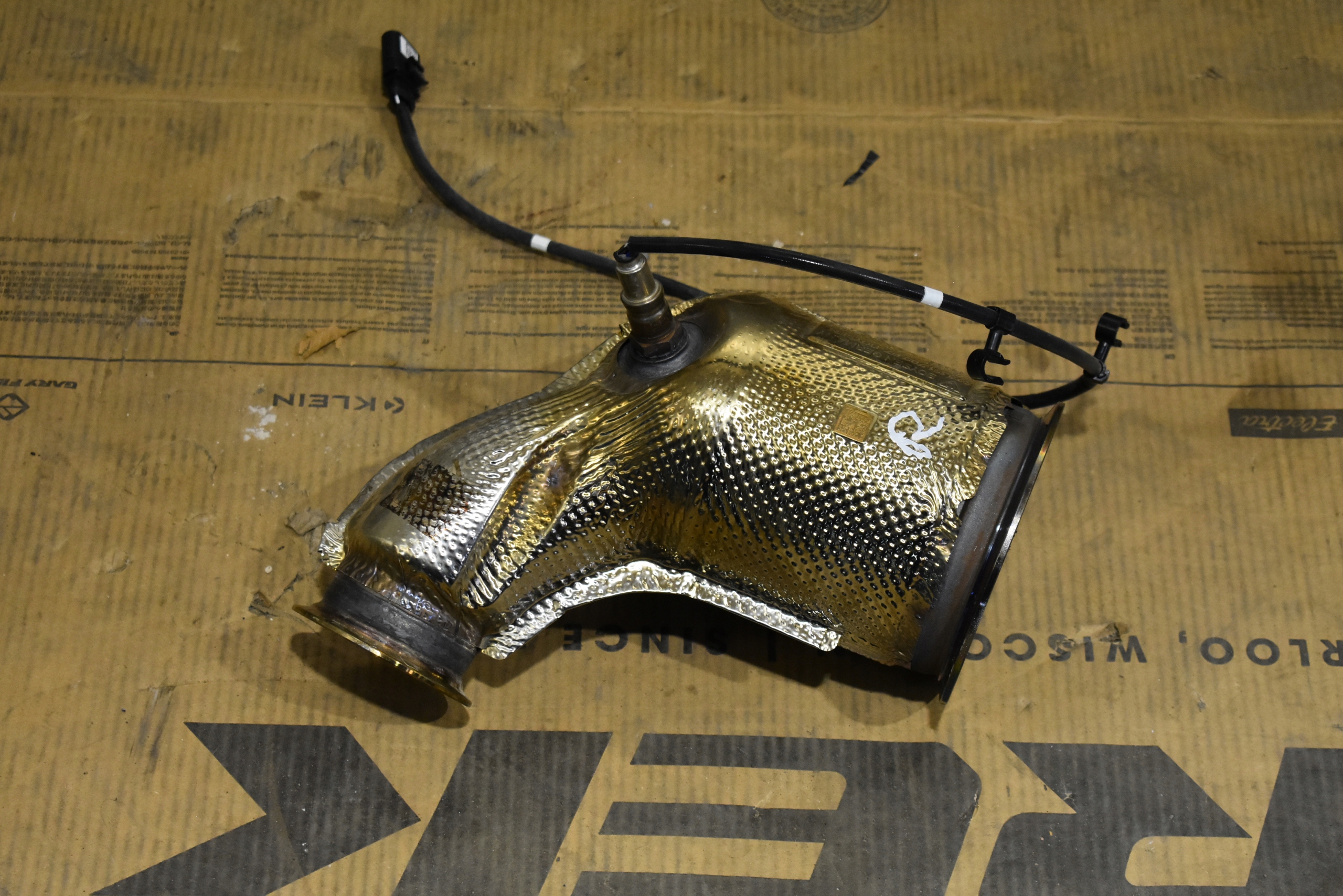 катализатор правый PORSCHE PANAMERA 976 1