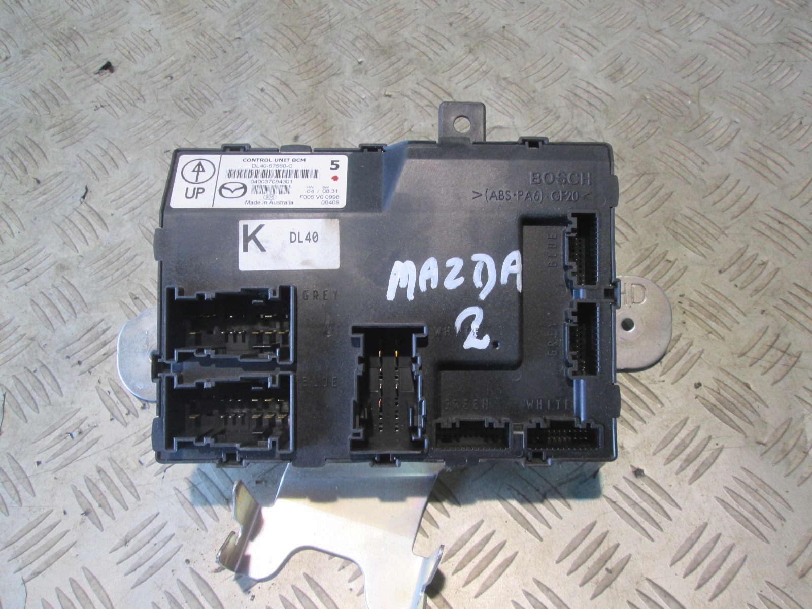 блок комфорта BCM mazda CX5 CX3 DL40-67560-C