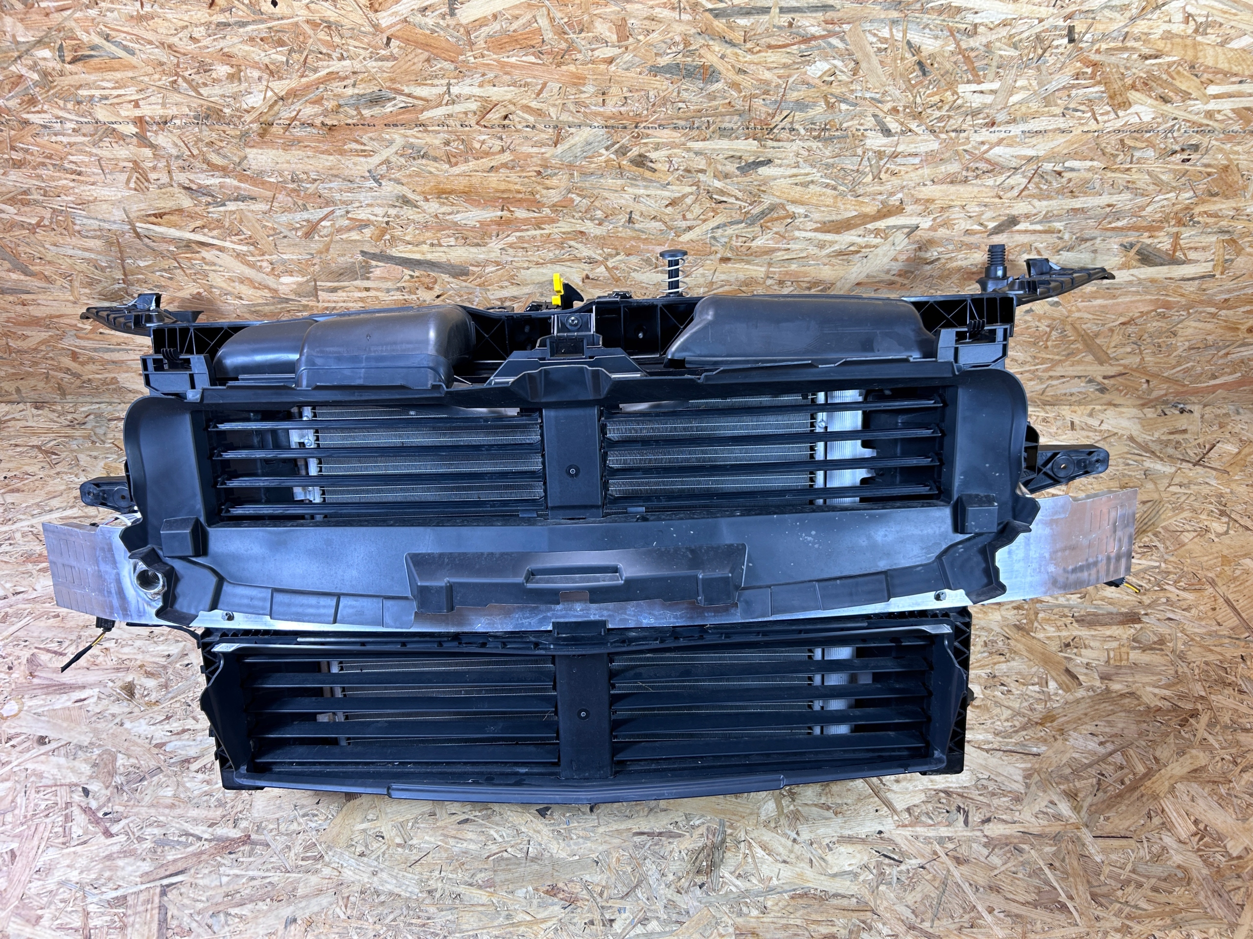 PAS PRZEDNI WZMOCNIENIE BELKA CHŁODNICE MERCEDES A KLASA W177 AMG 2.0D