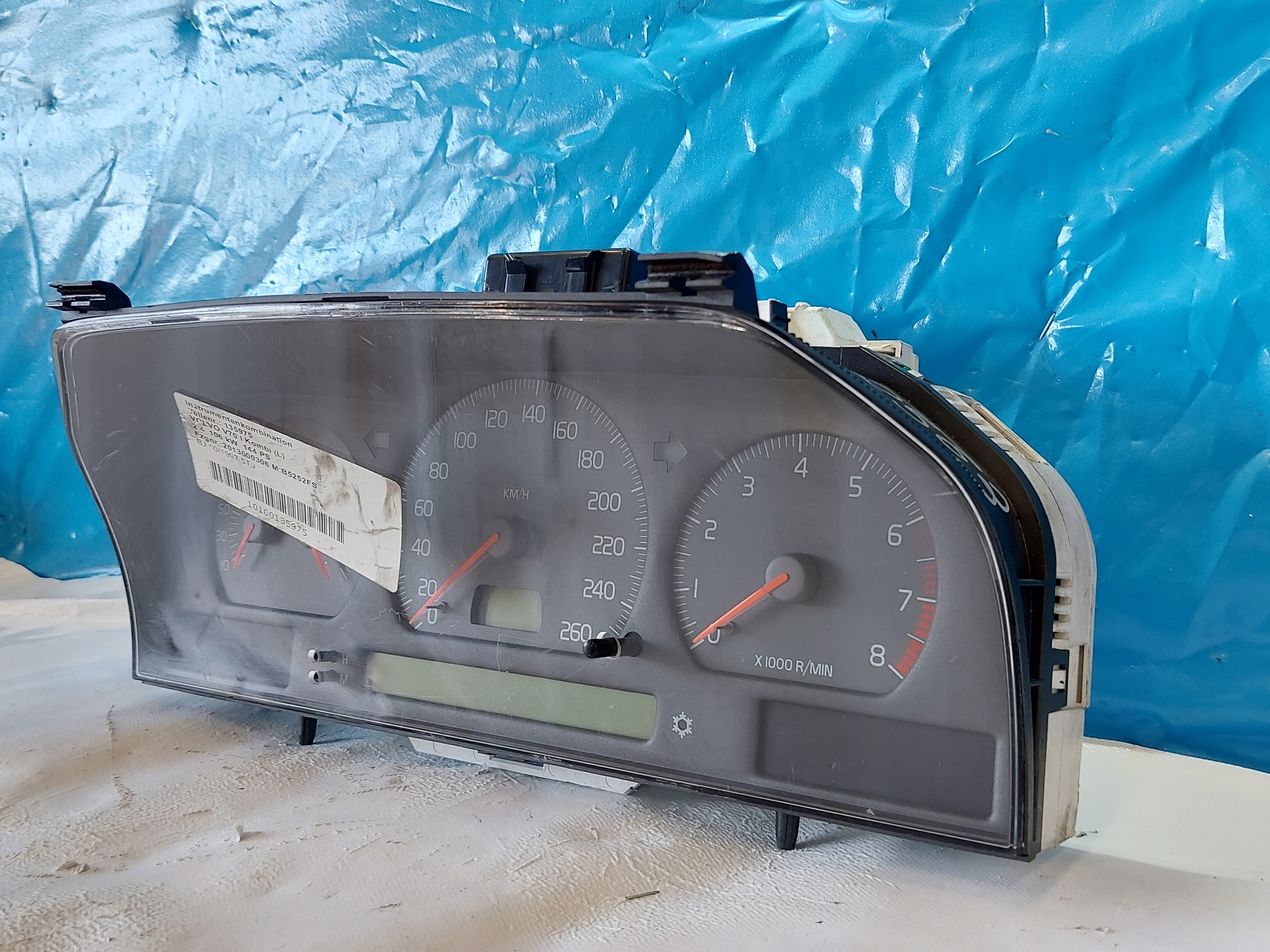 dials clock VOLVO V70 and 2.4 B 9148926