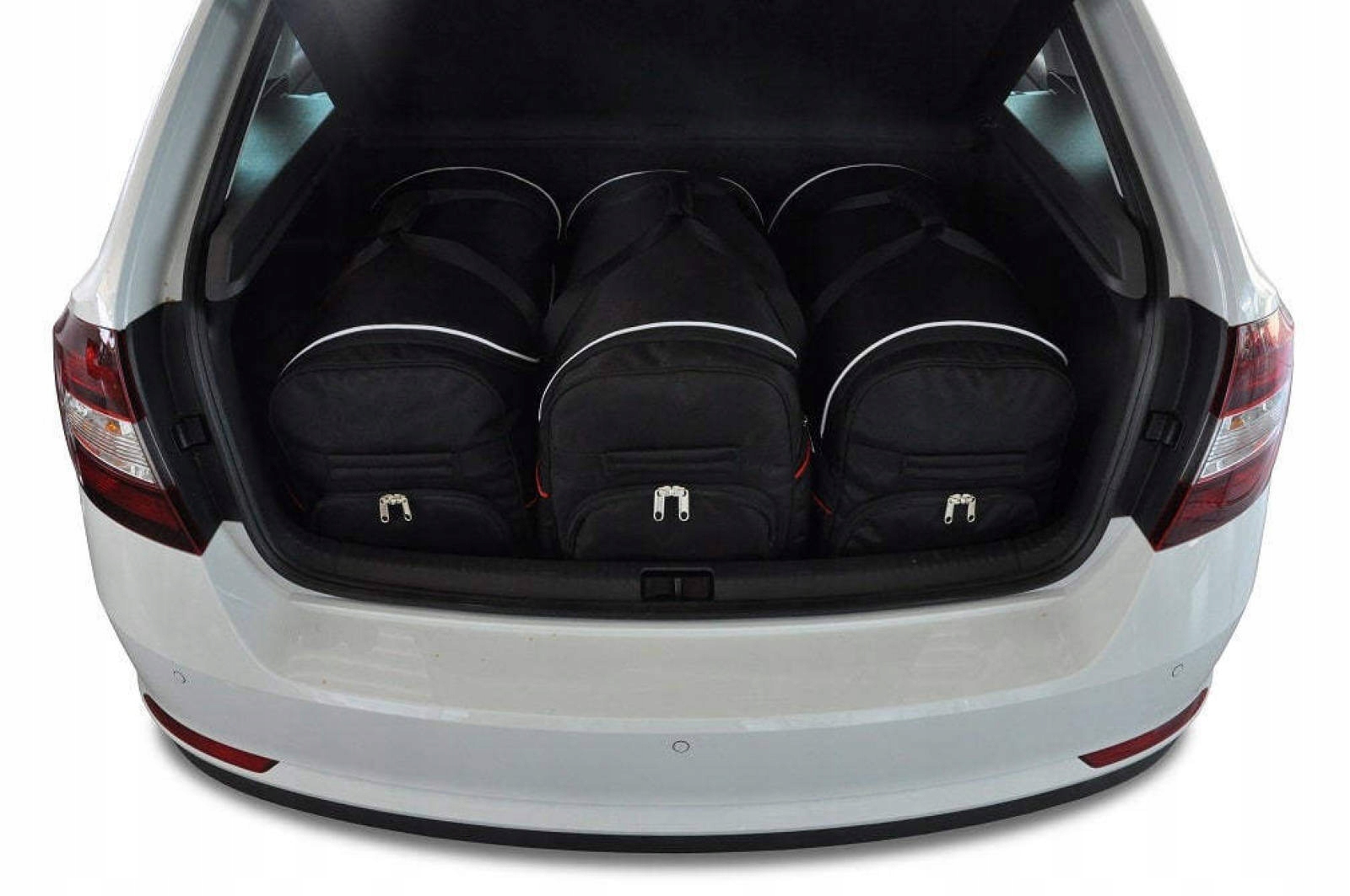 J&j Automotive Sada 3ks cestovných tašiek Sport pre Skoda Rapid Spaceback
