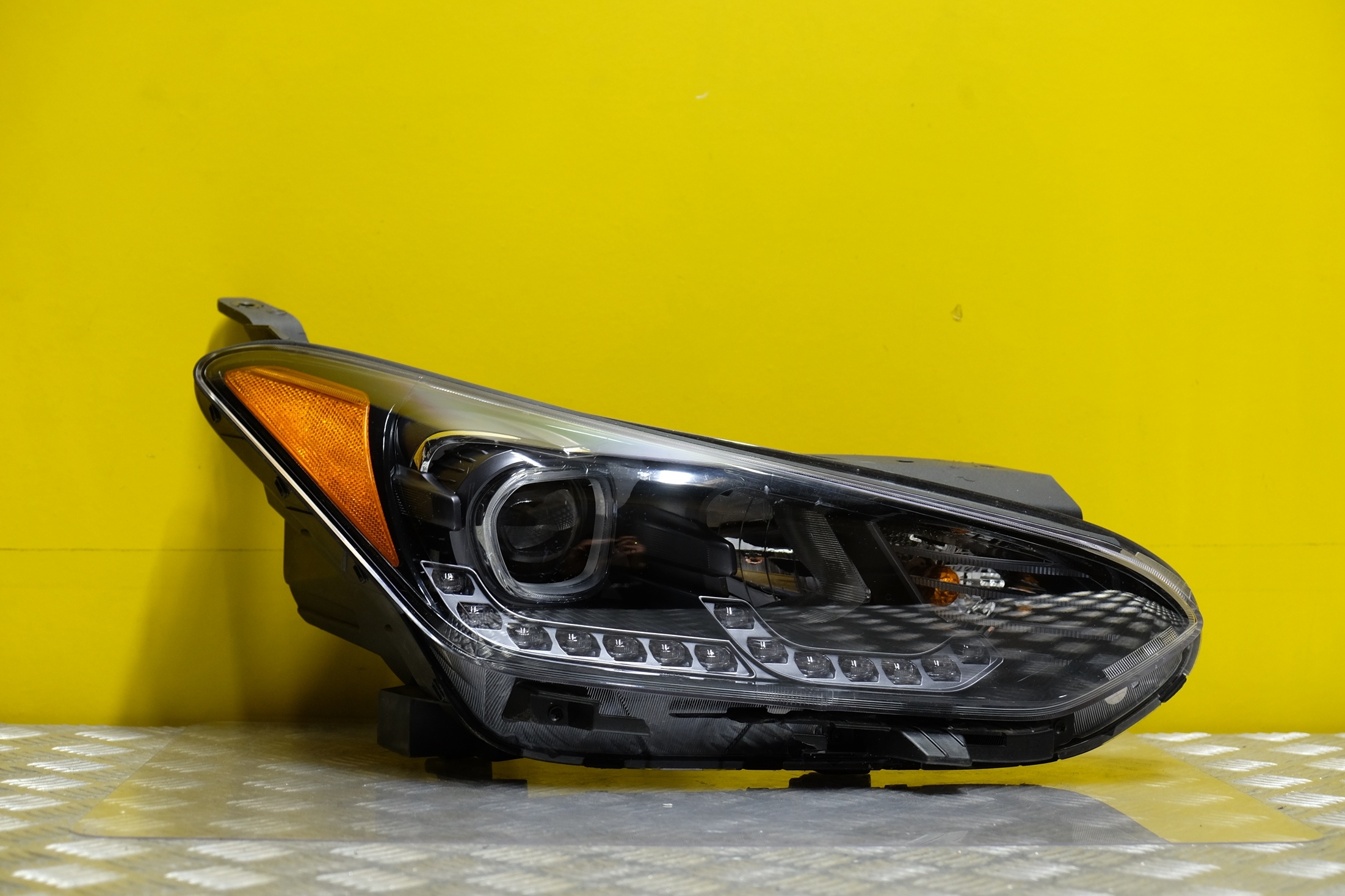 HYUNDAI VELOSTER 2018- REFLEKTOR LAMPA LED R USA