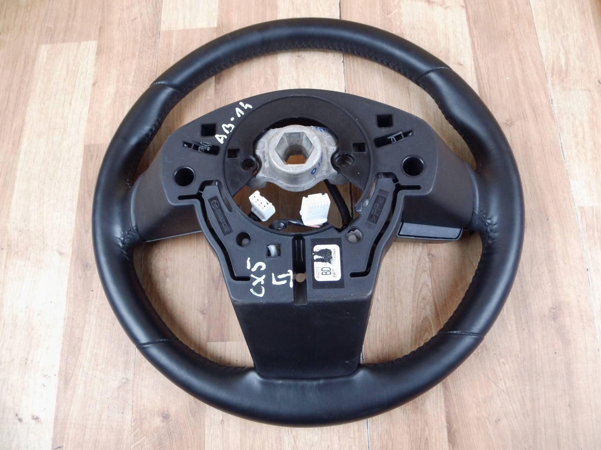 Mazda CX5 II KF 2017+ lenkrad B63M